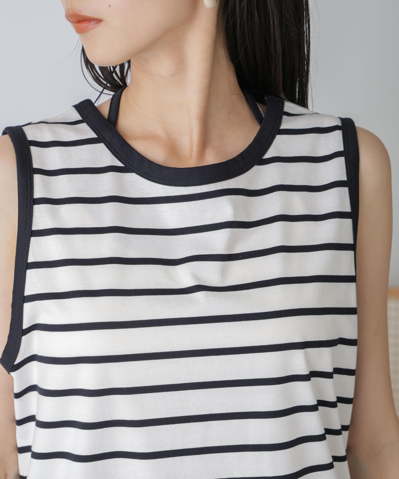 ホルターネックノースリーブプルオーバー 6694224309