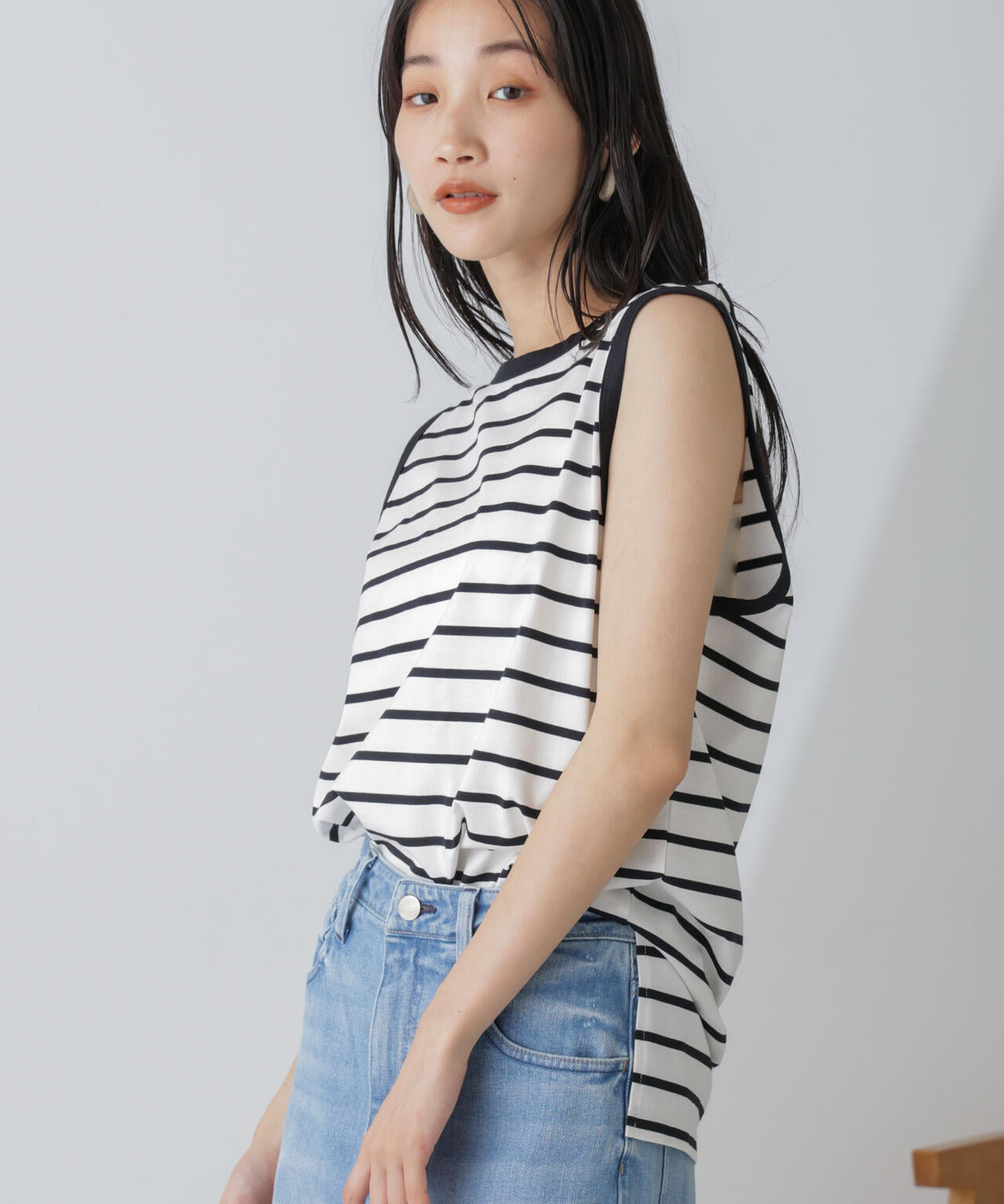 ホルターネックノースリーブプルオーバー 6694224309