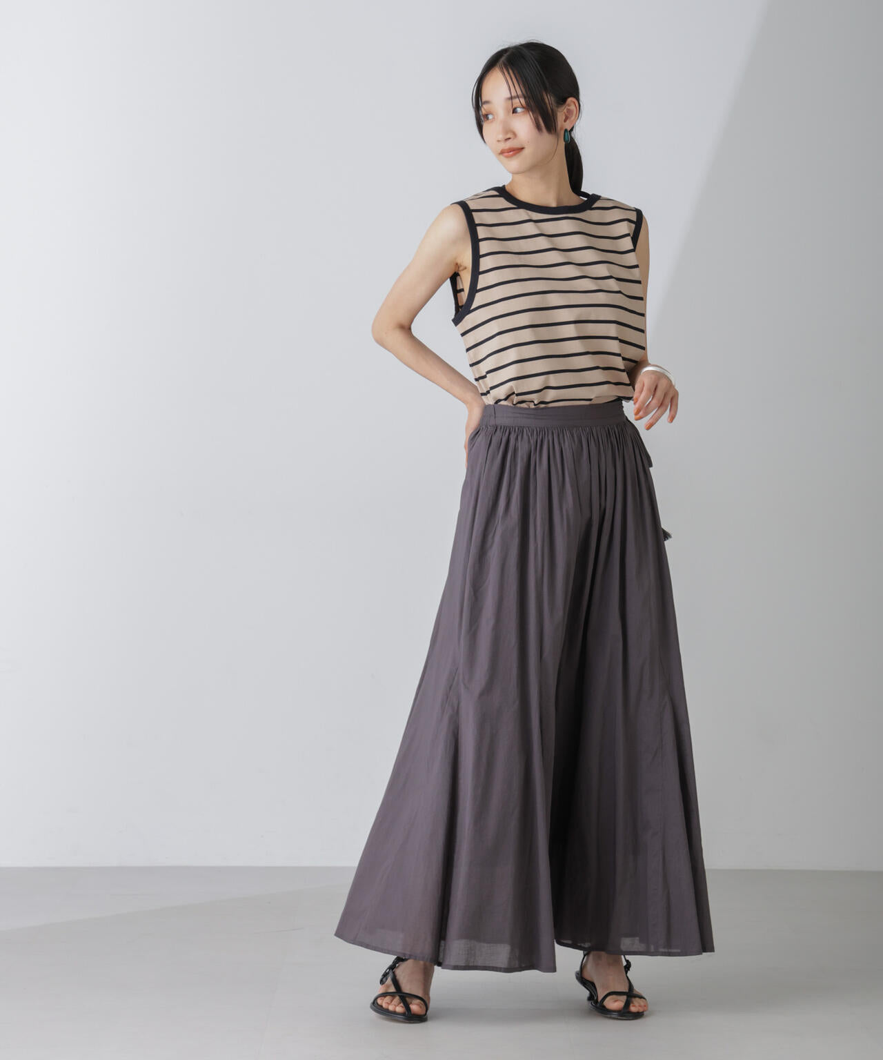 ホルターネックノースリーブプルオーバー 6694224309