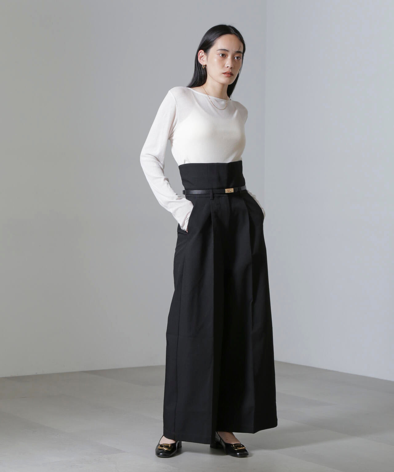 ハイウエストセンタープレスパンツ 6694227307