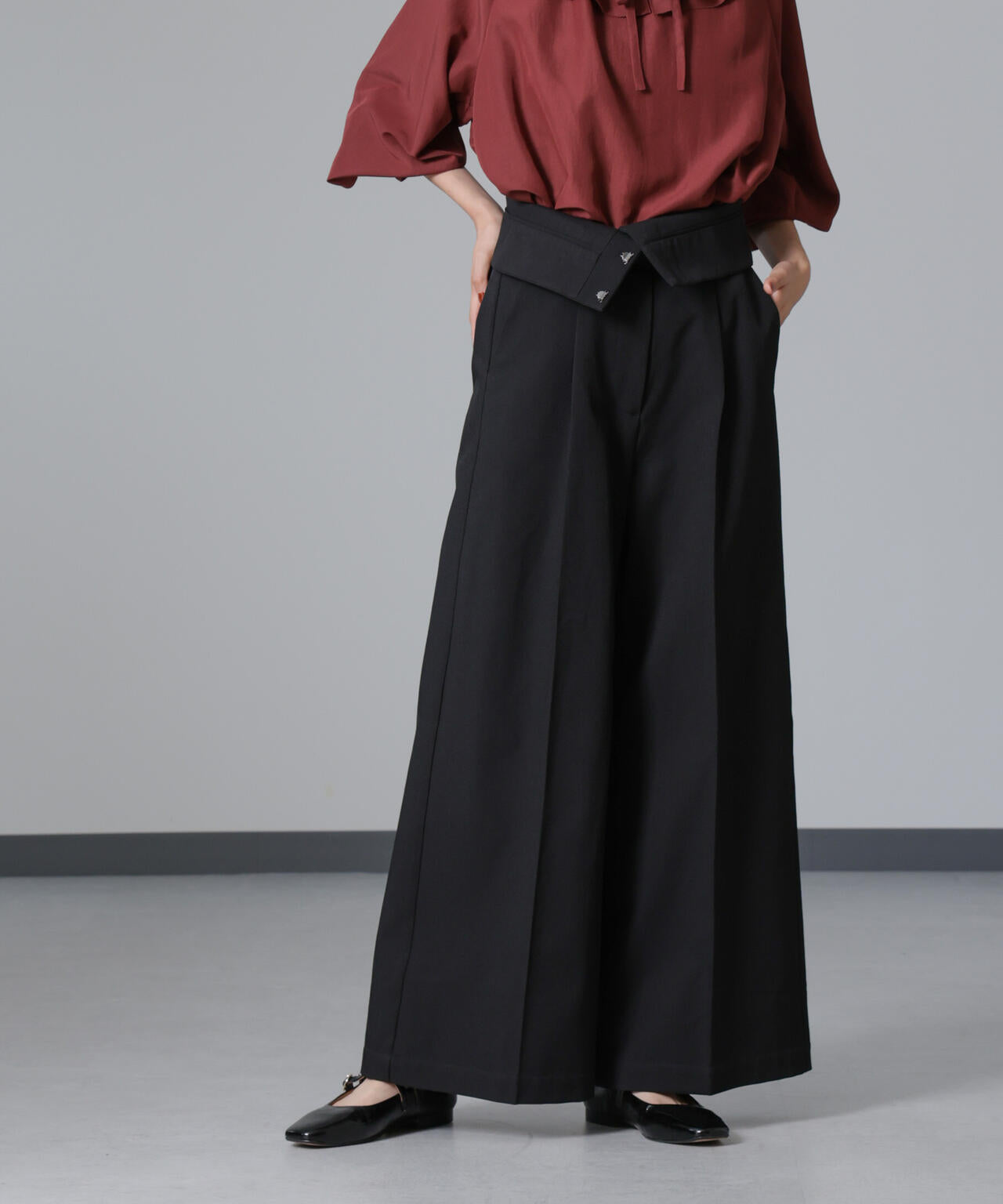 ハイウエストセンタープレスパンツ 6694227307