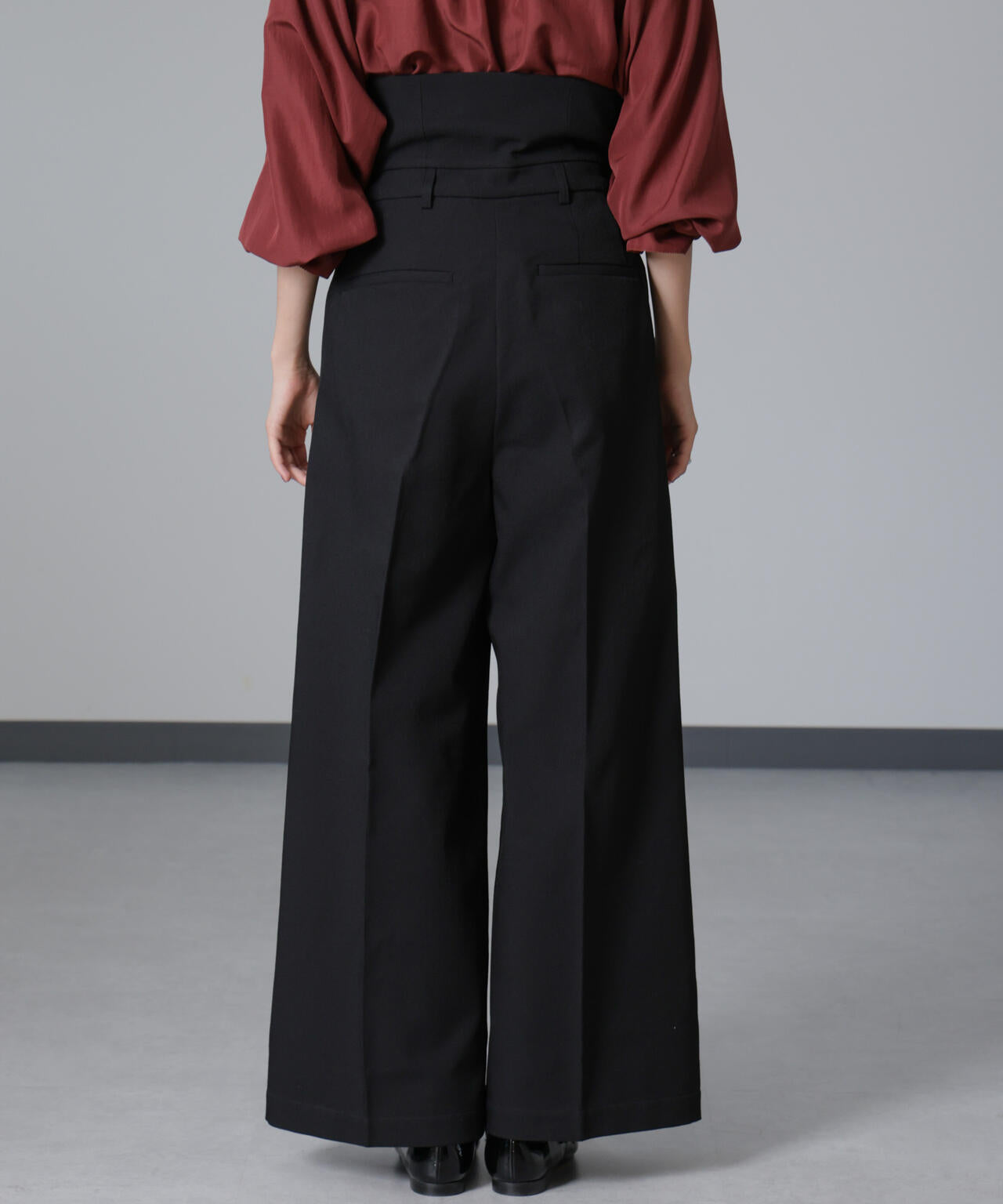 ハイウエストセンタープレスパンツ 6694227307