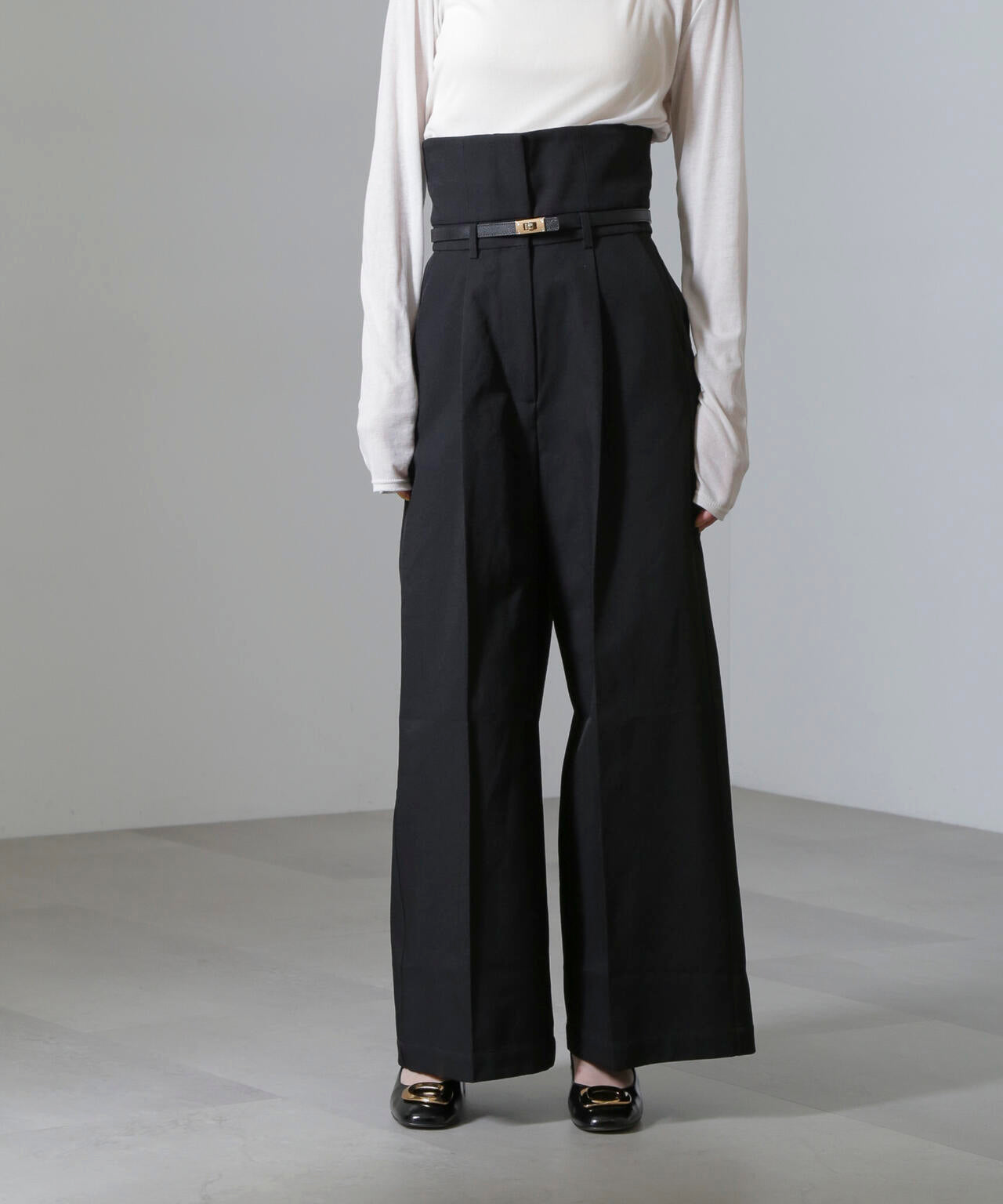 ハイウエストセンタープレスパンツ 6694227307