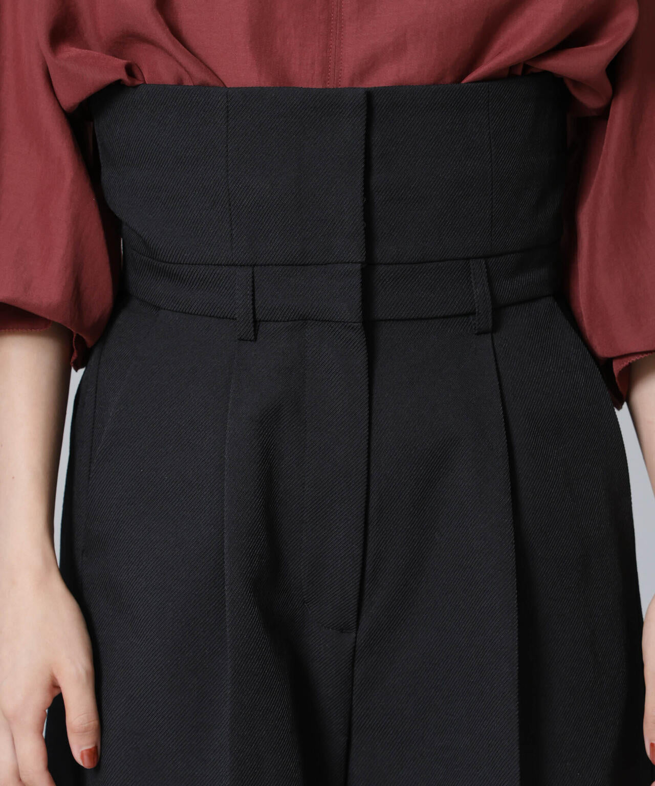 ハイウエストセンタープレスパンツ 6694227307