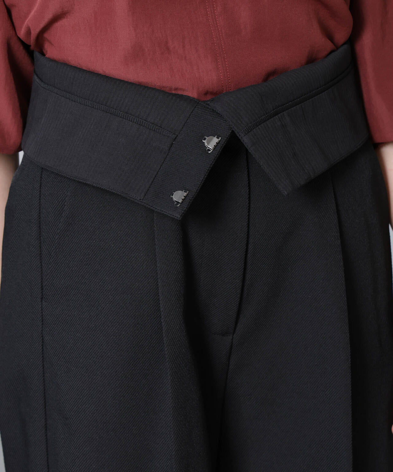 ハイウエストセンタープレスパンツ 6694227307