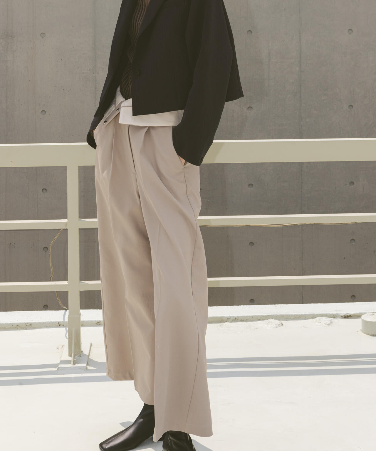 ハイウエストセンタープレスパンツ 6694227307