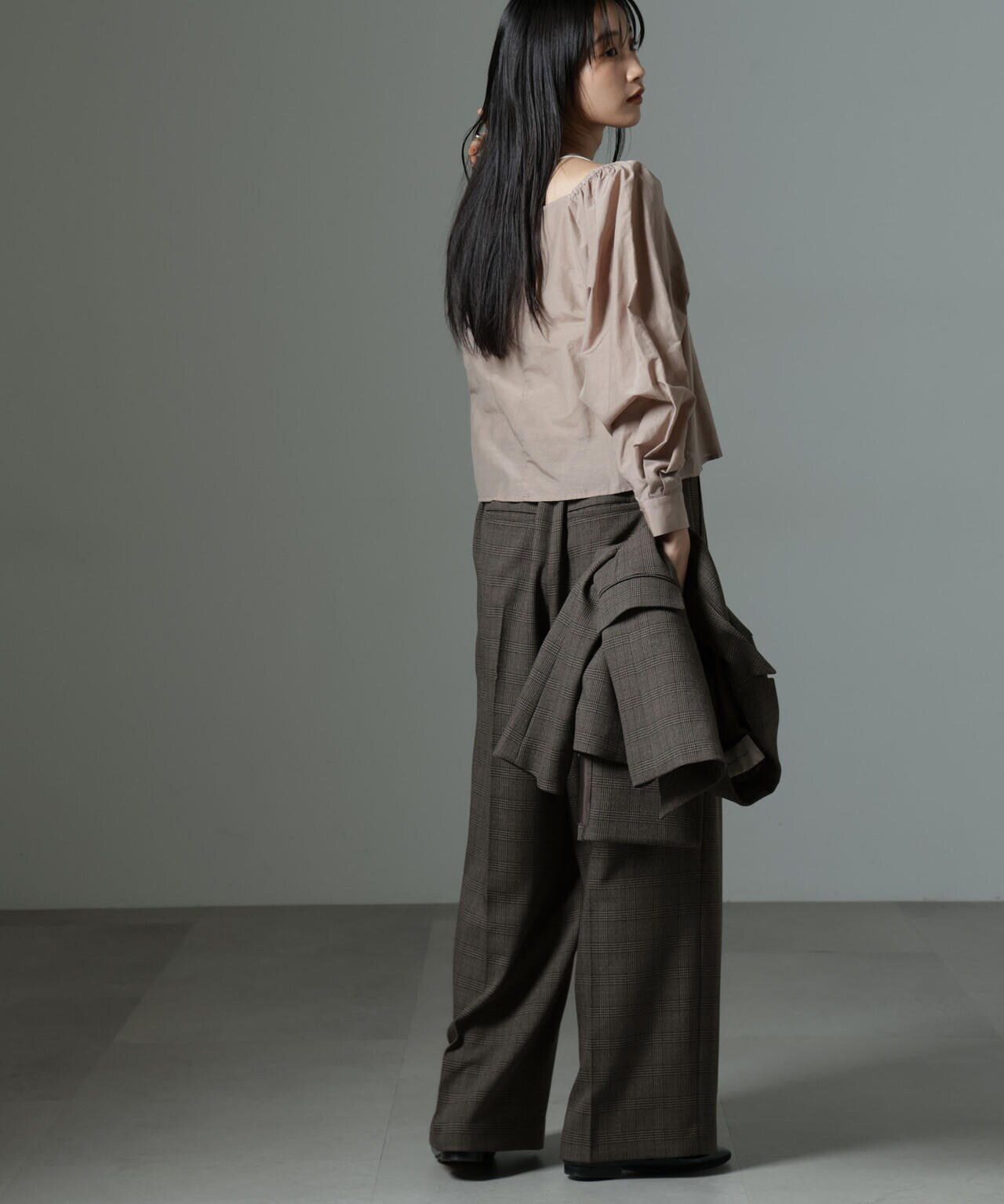 ストレッチサージピンタックイージーワイドパンツ(セットアップ可) 6694227319