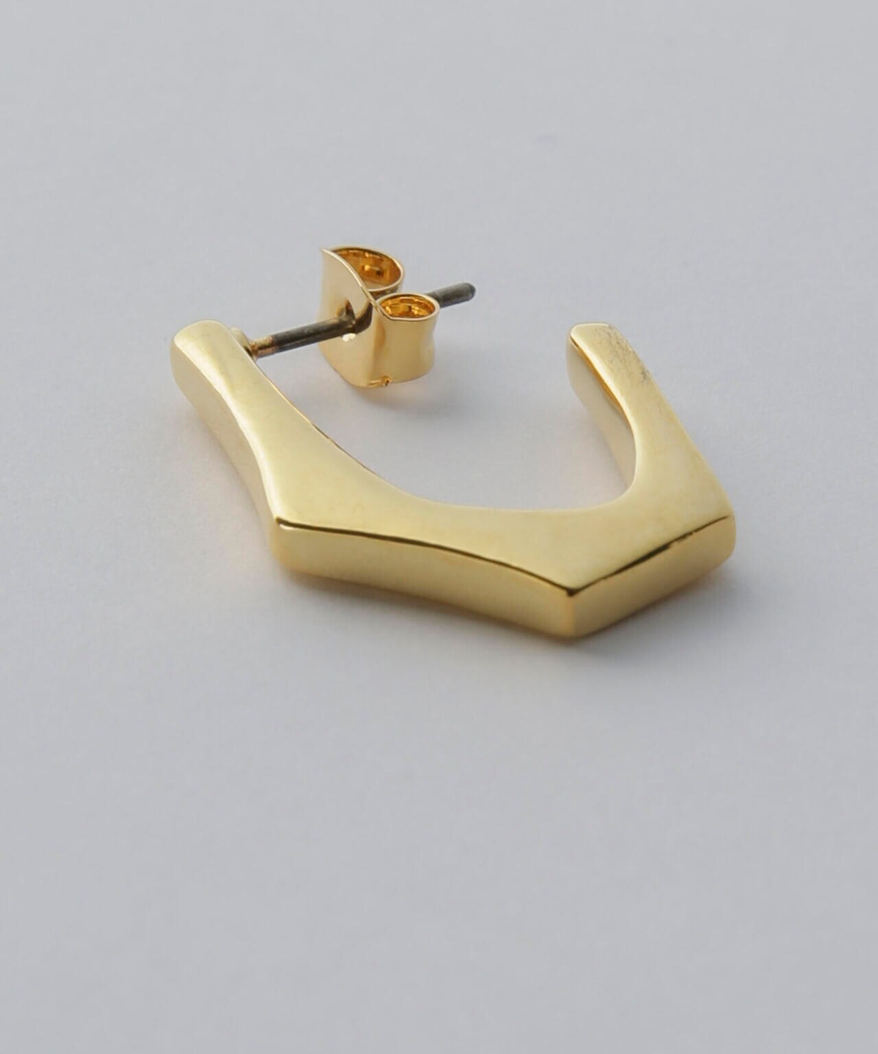 スクエアカットピアス 6694245303