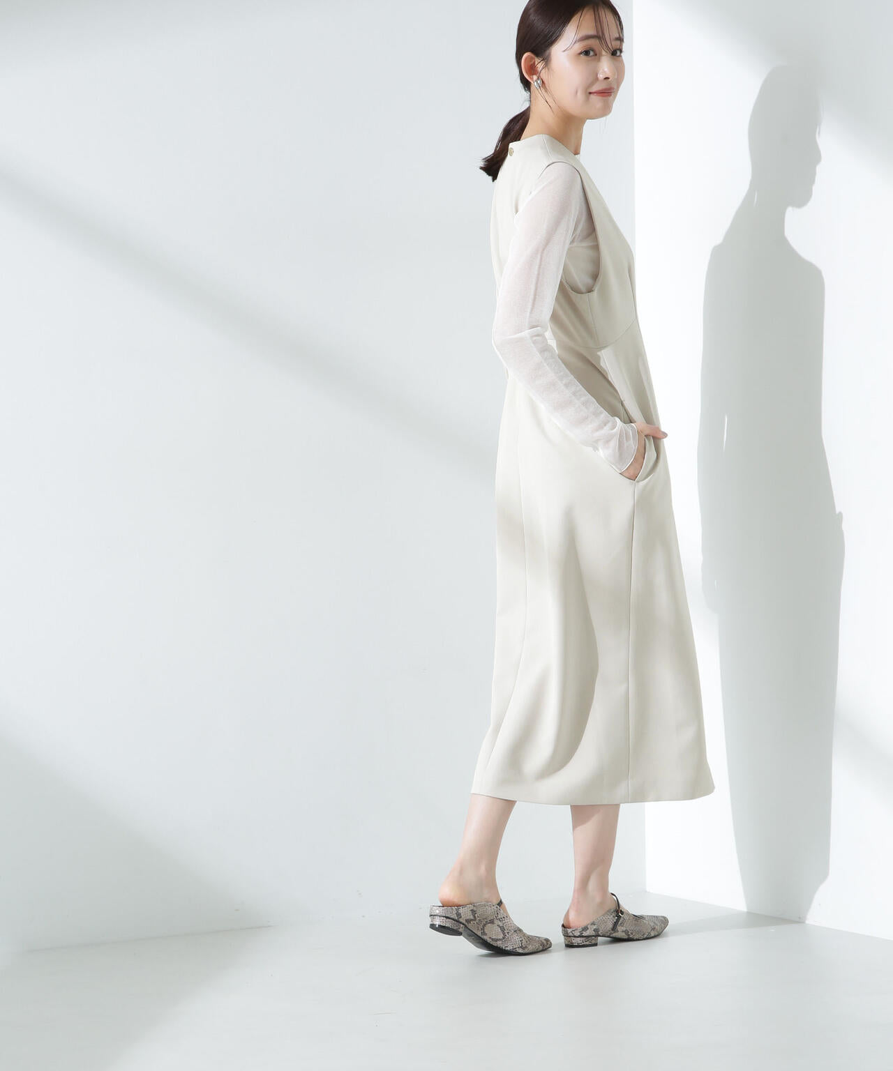 デイリーファンクション Vネックタックワンピース(セットアップ可) 6695119300