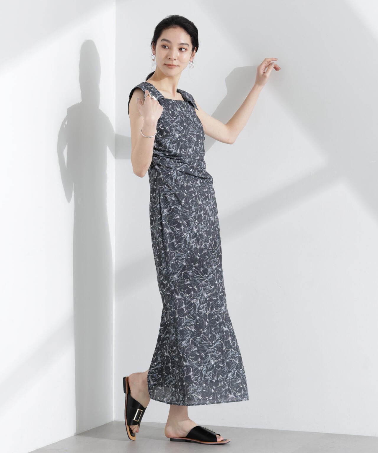 ロンシャンオールドコレクション フラワーワンピース 6695119326