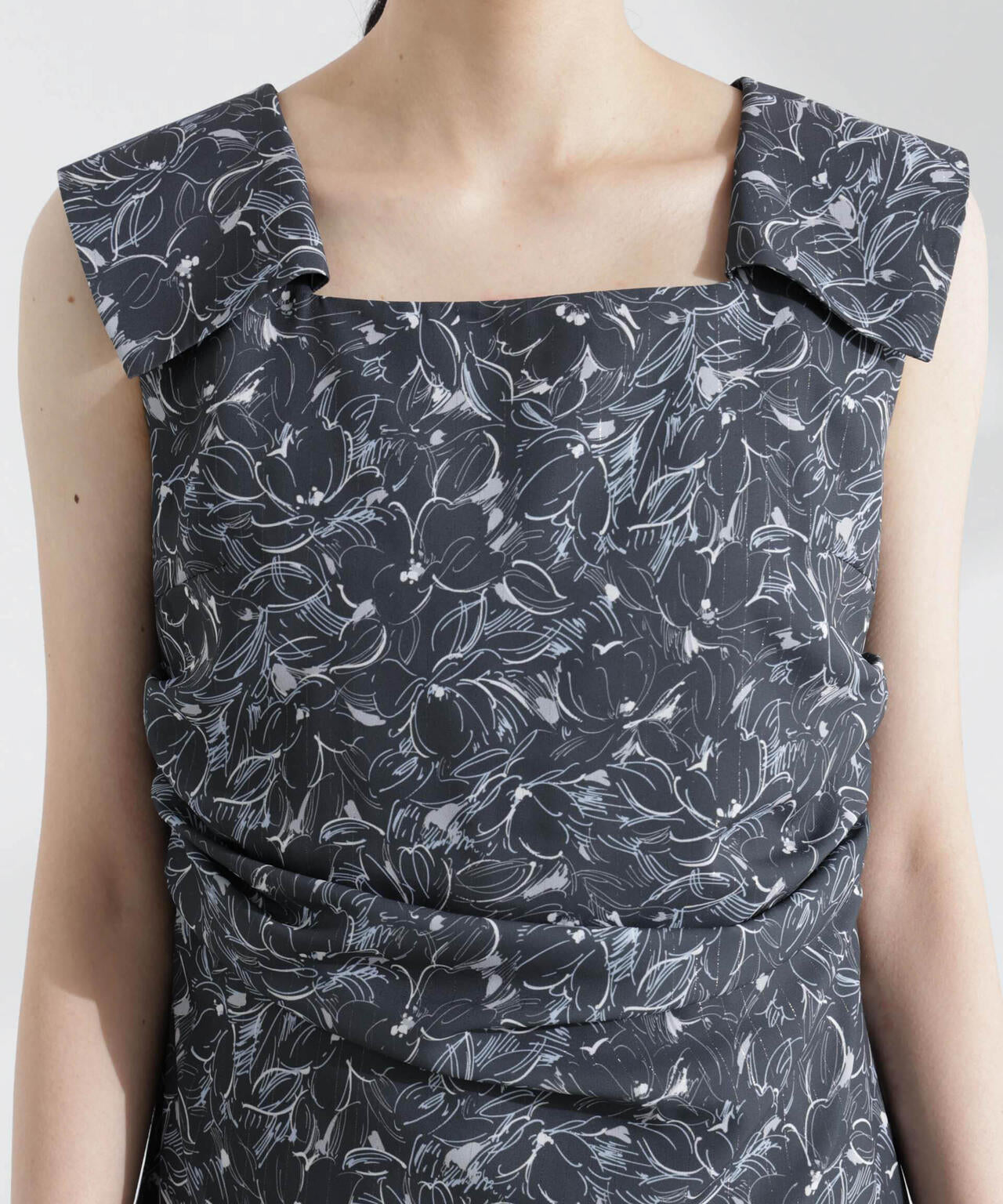 ロンシャンオールドコレクション フラワーワンピース 6695119326