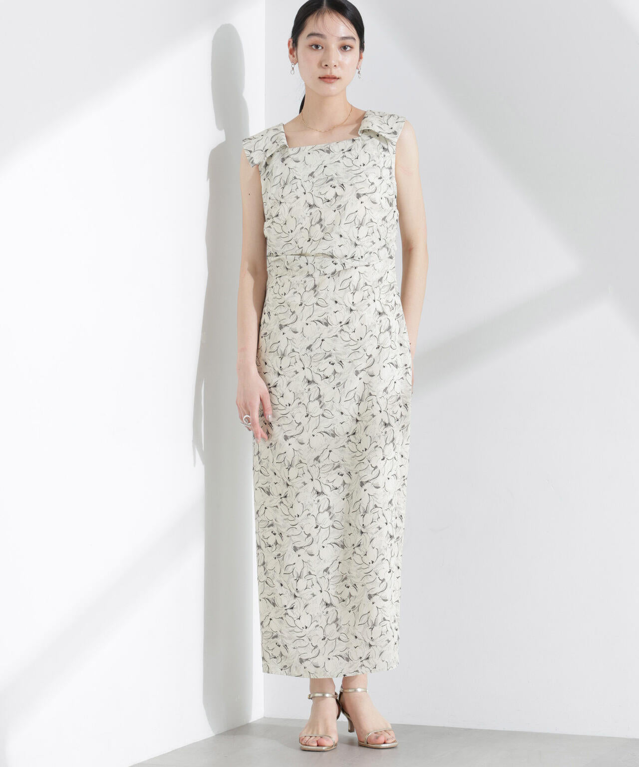 ロンシャンオールドコレクション フラワーワンピース 6695119326