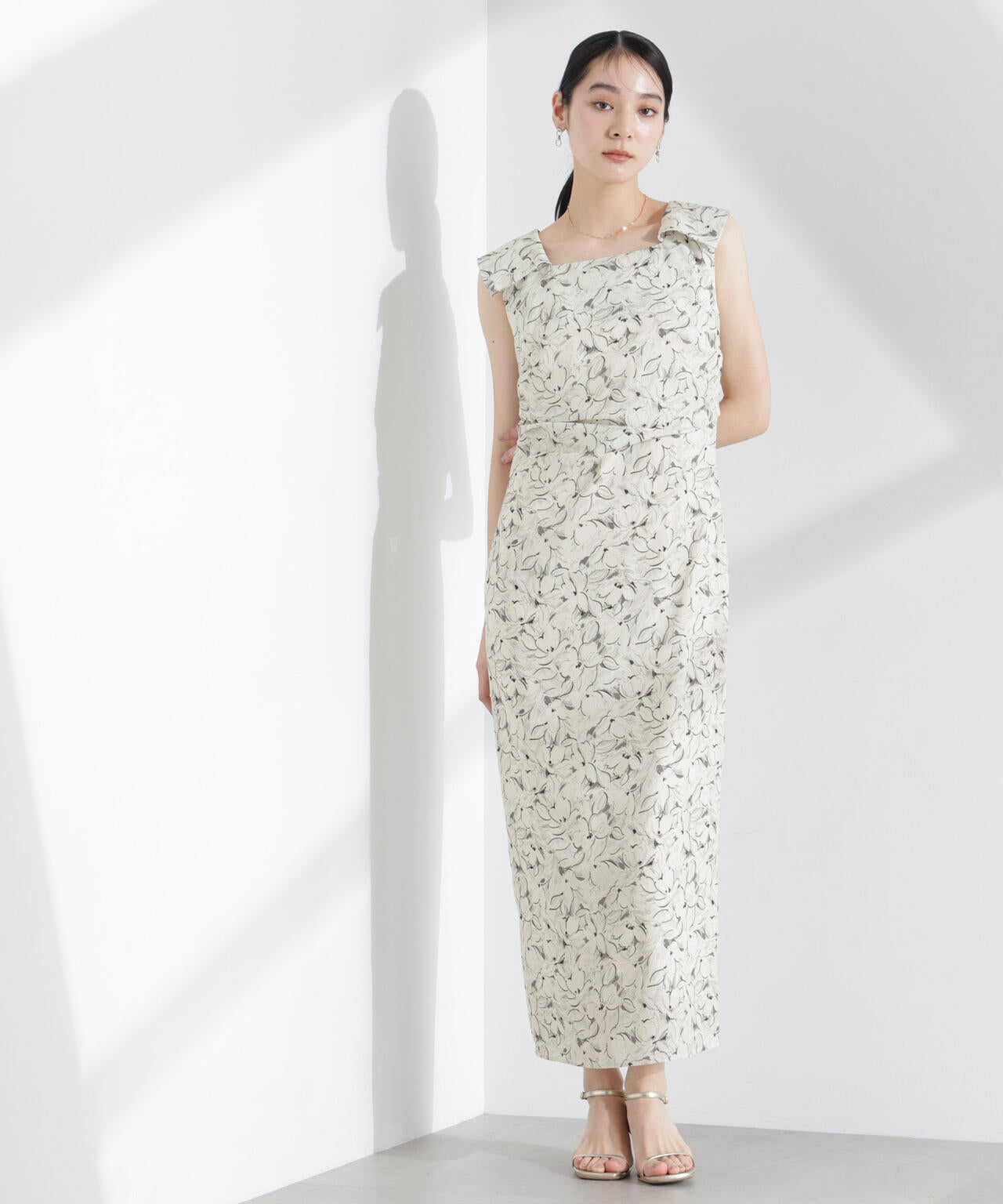 ロンシャンオールドコレクション フラワーワンピース 6695119326