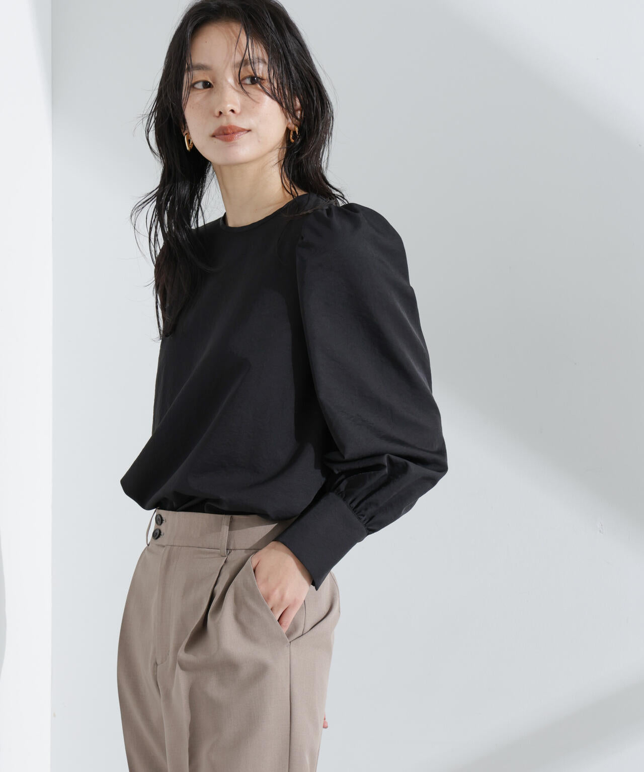 コサージュチョーカー付きブラウス 6695120307