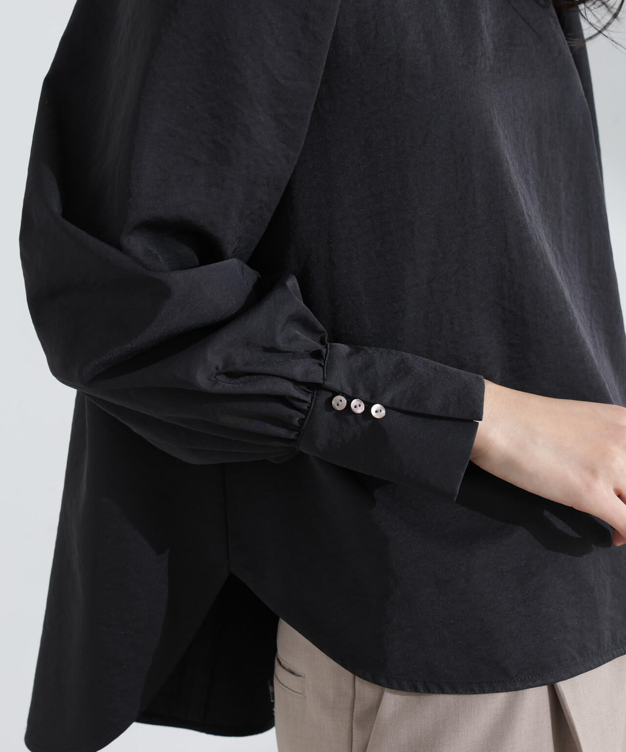 コサージュチョーカー付きブラウス 6695120307