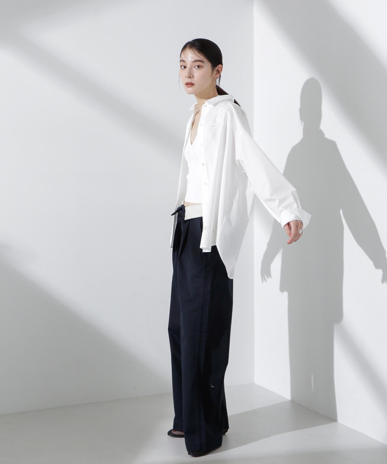 カットワークレースオーバーサイズシャツ 6695120313