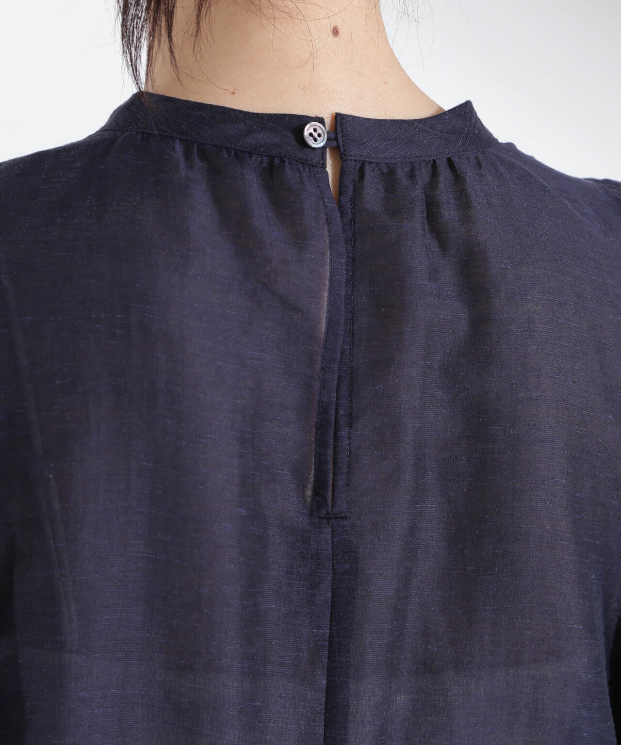 リネン混シアーボリュームスリーブブラウス 6695120317