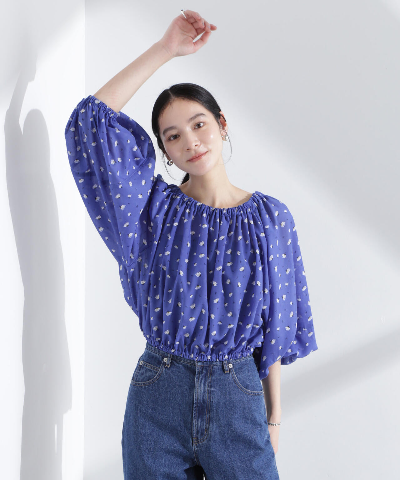 フラワープリントギャザーバルーンブラウス 6695120318