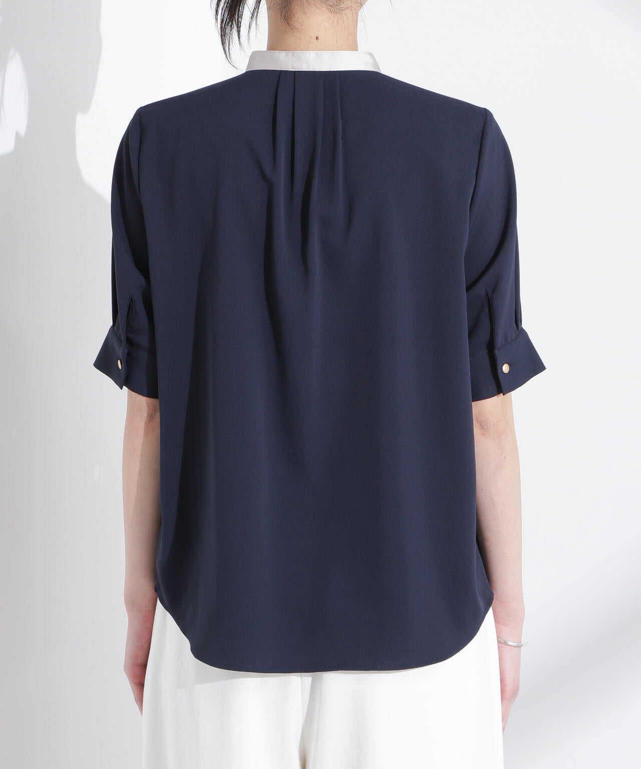 スタンドバイカラータックブラウス 半袖 6695121306