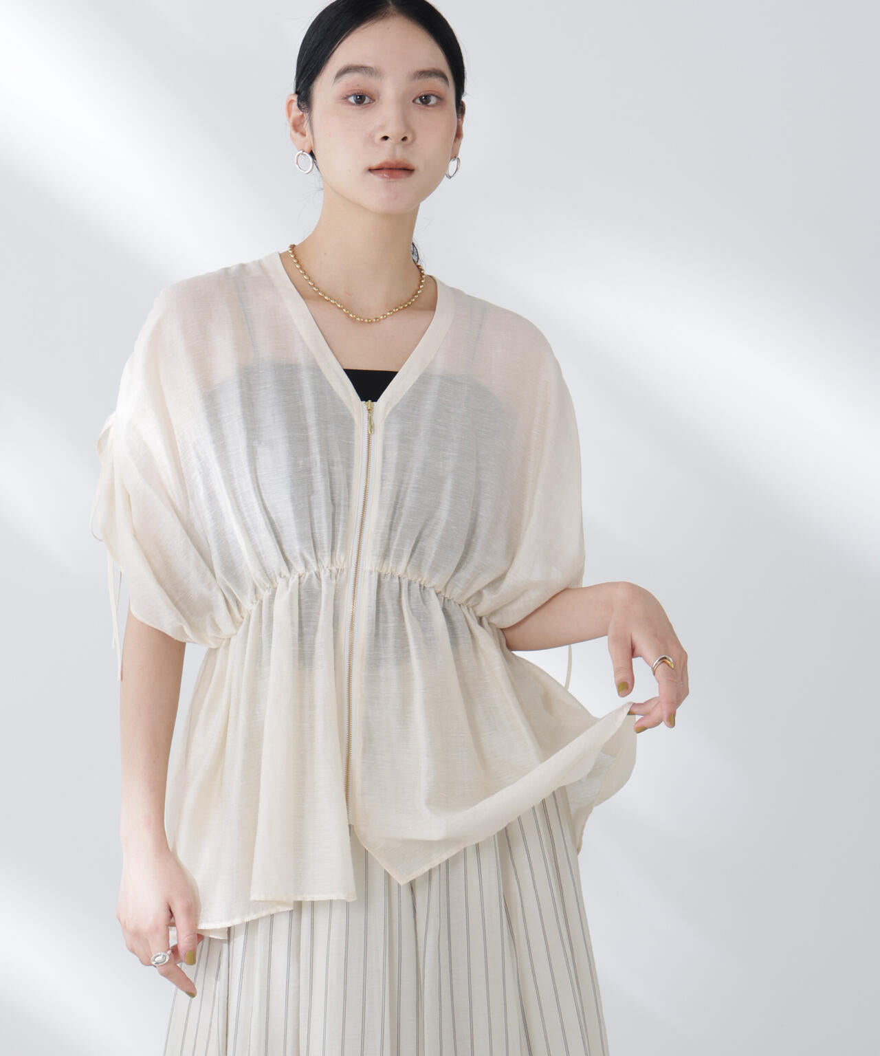 リネン混シアーギャザージップブラウス 6695121308