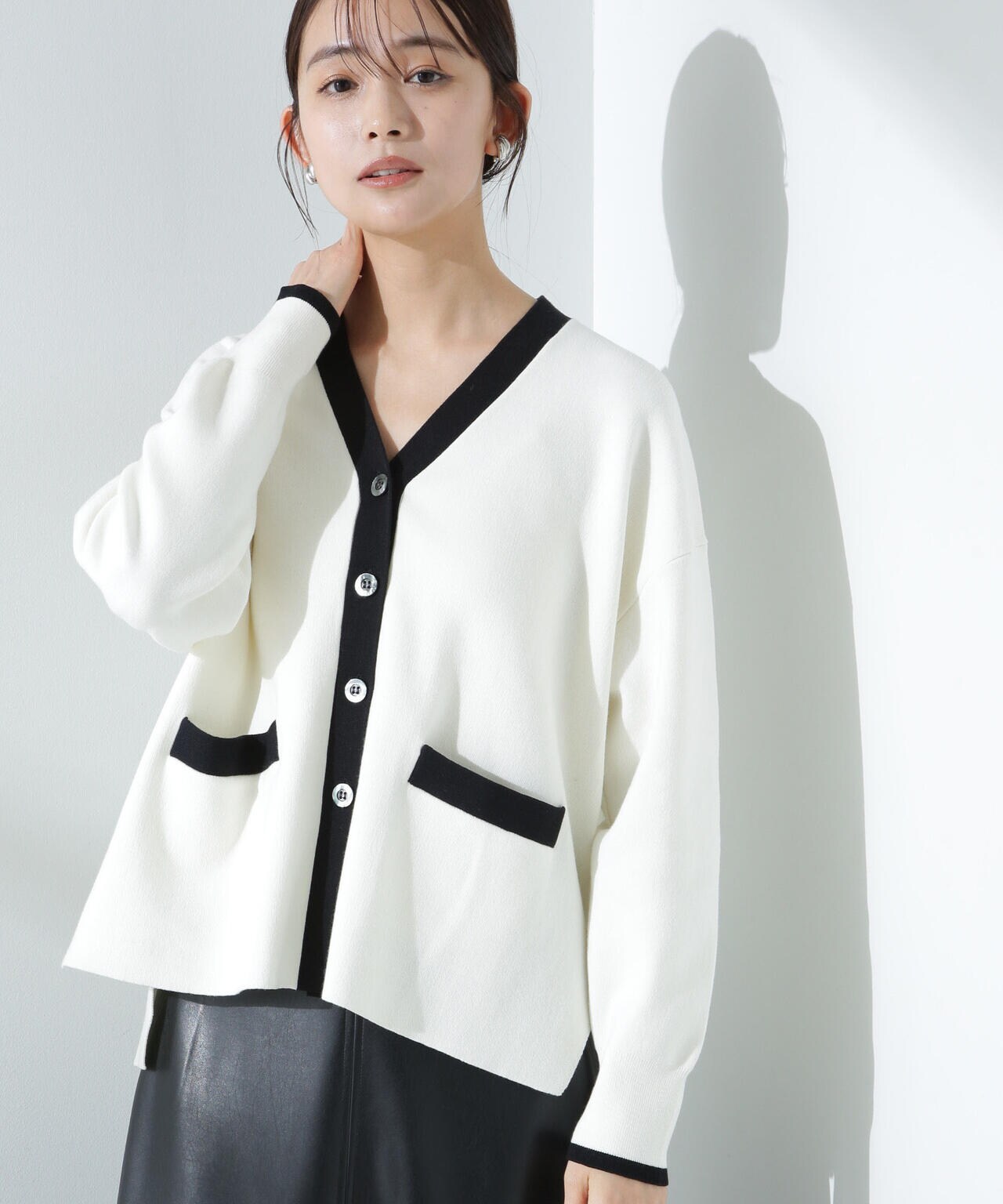バイカラースムースカーディガン 6695122300