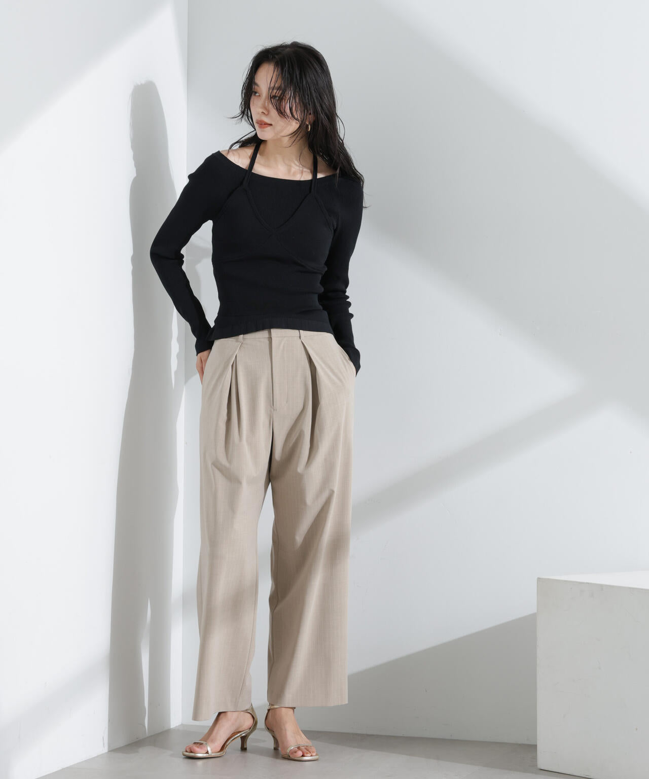 ホルターネックキャミ付きリブトップス 6695122311