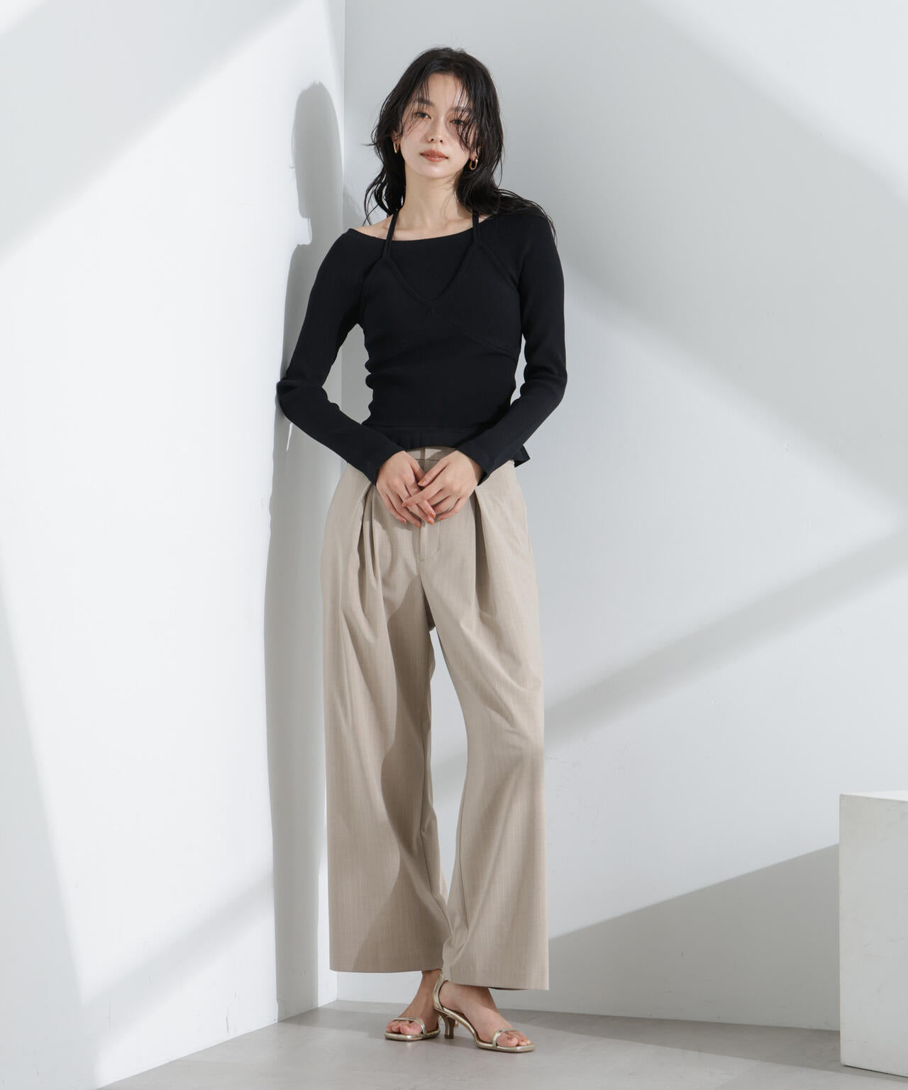 ホルターネックキャミ付きリブトップス 6695122311