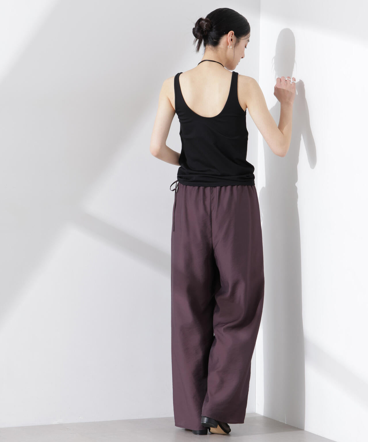 ストレッチポンチカップ付きバックオープンタンクトップ 6695124315