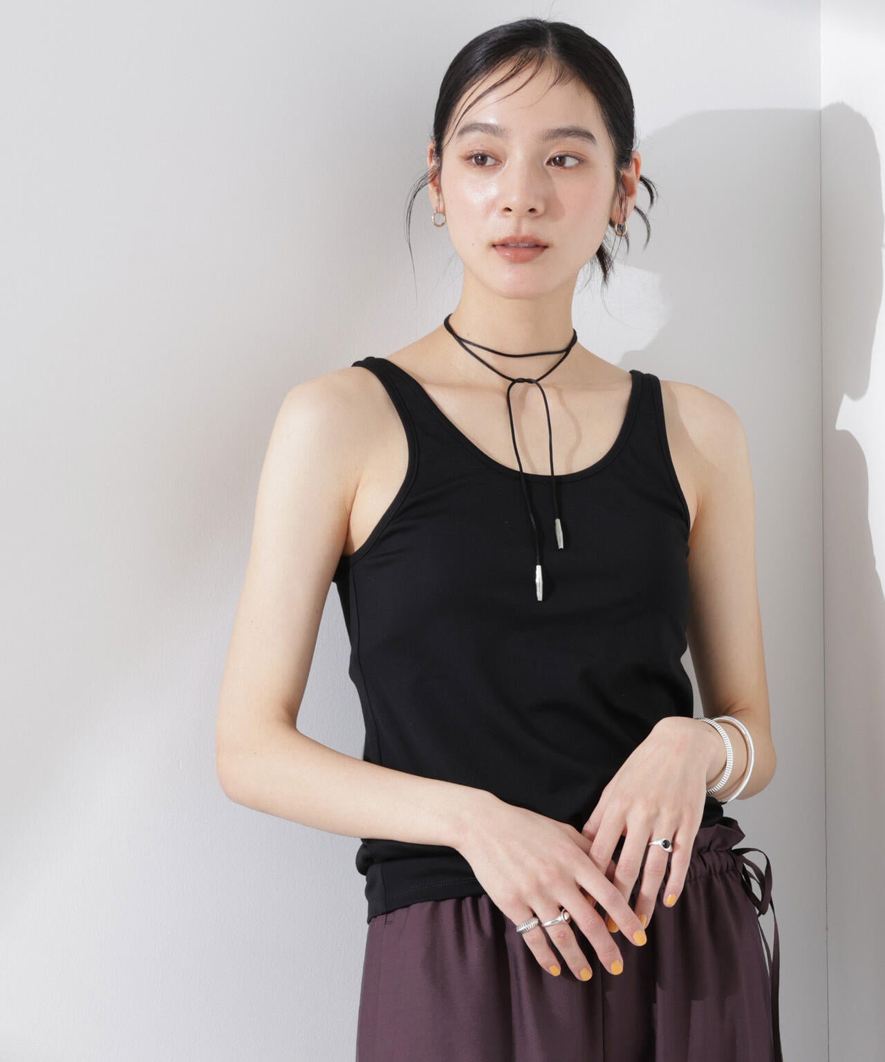 ストレッチポンチカップ付きバックオープンタンクトップ 6695124315