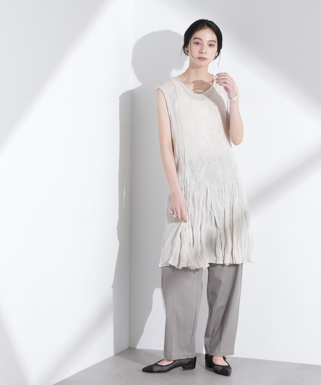 リネンストレッチタックコクーンパンツ 6695127318