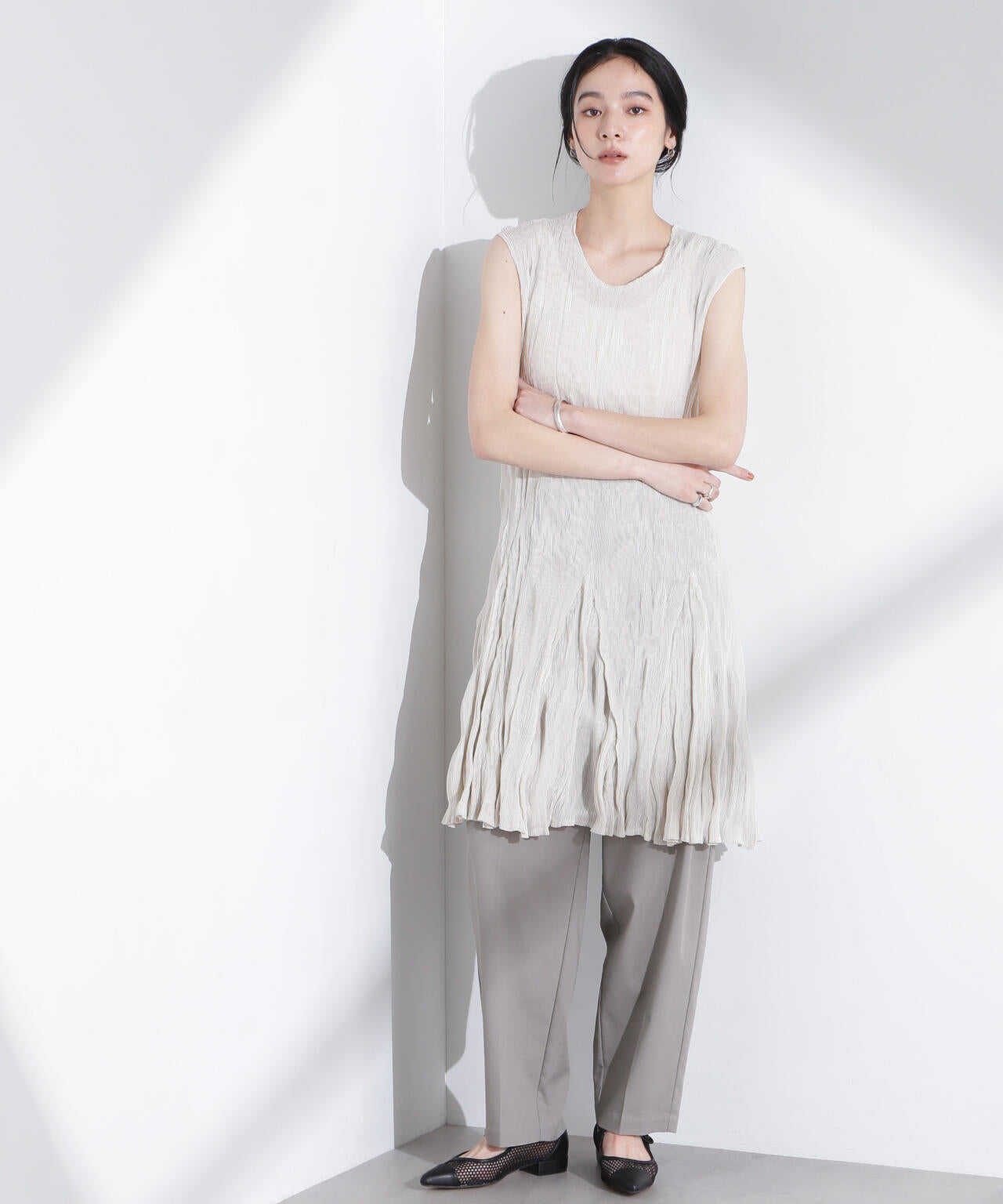 リネンストレッチタックコクーンパンツ 6695127318