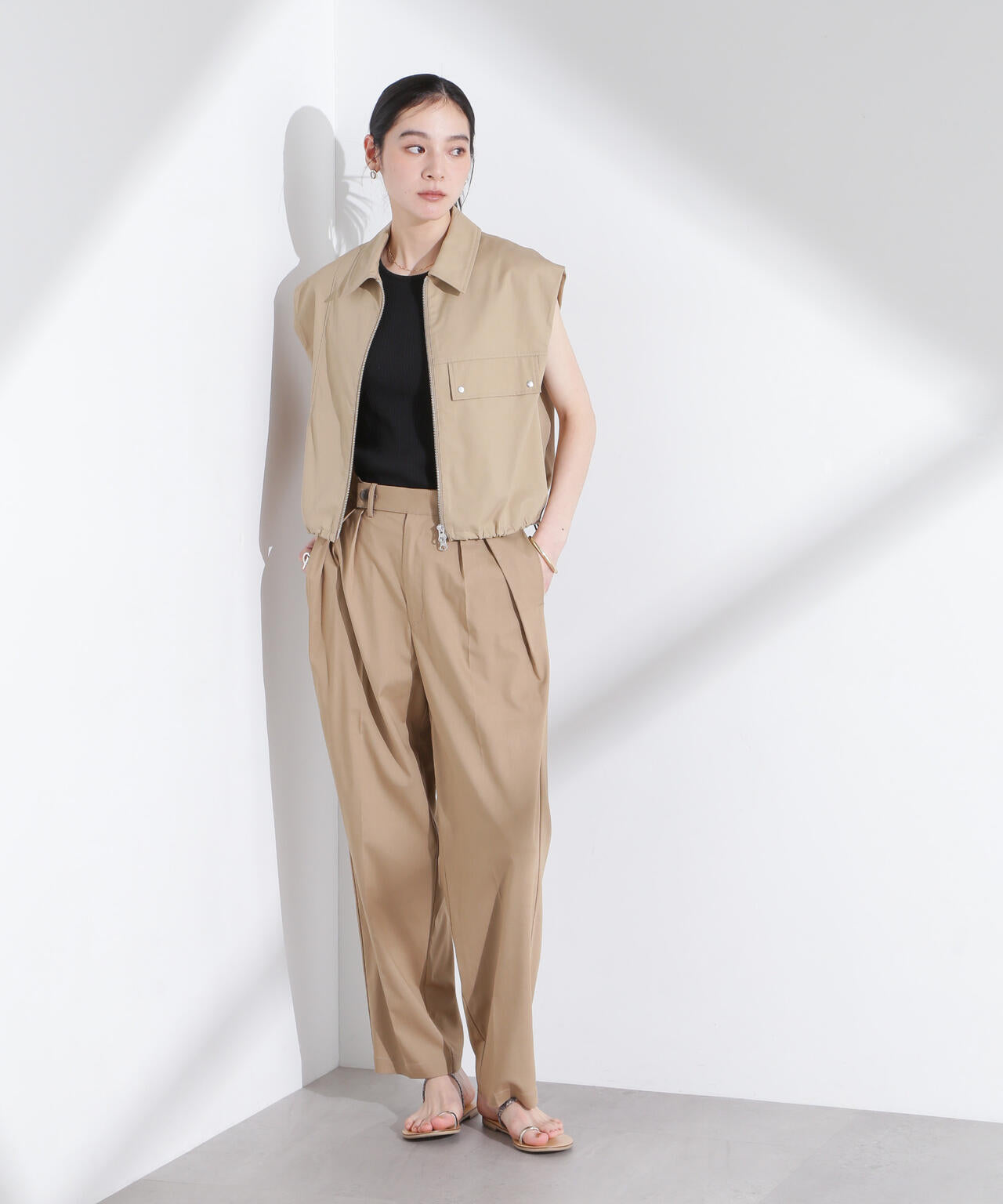 リネンストレッチタックコクーンパンツ 6695127318