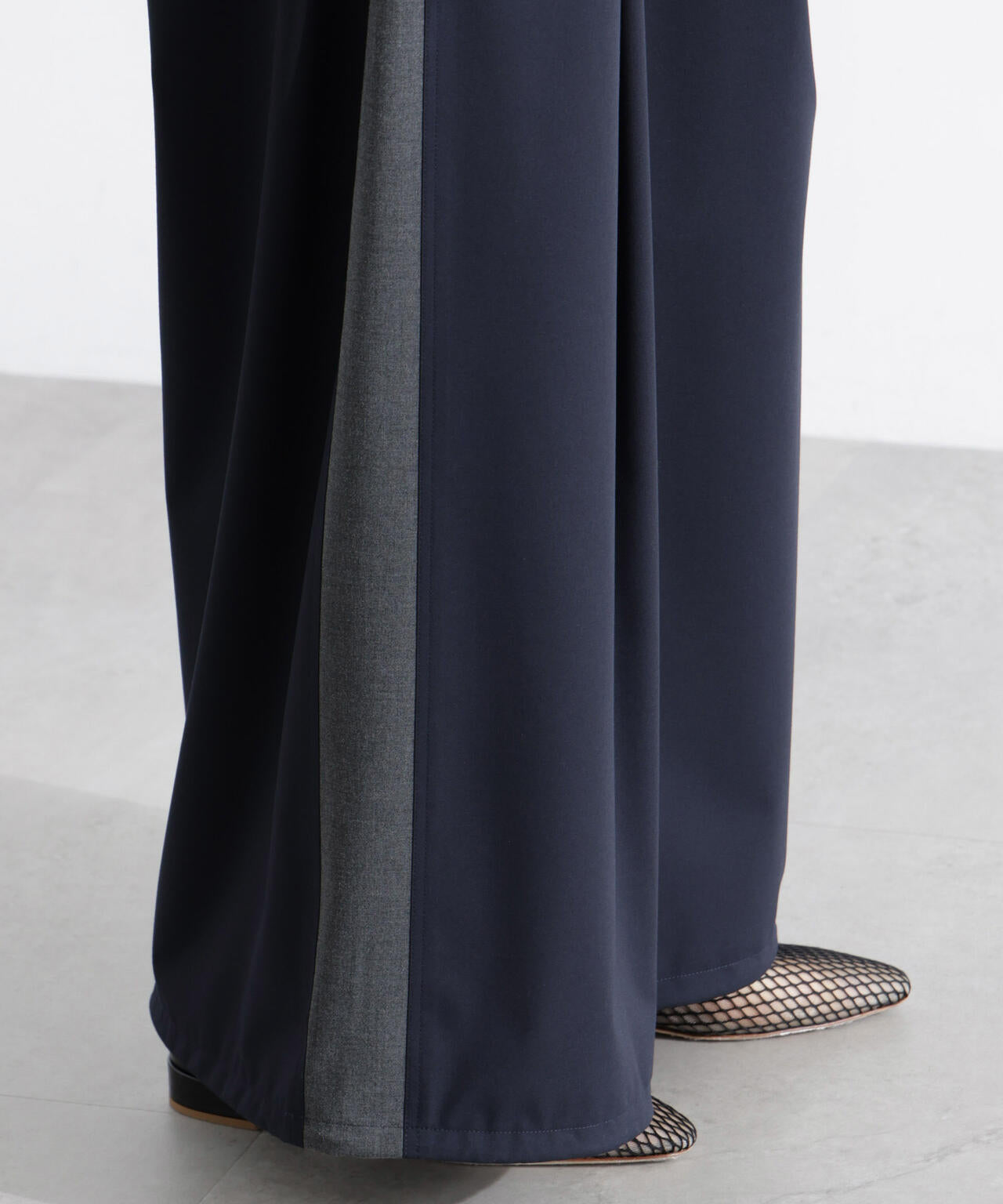 ラインイージーワイドパンツ 6695127323