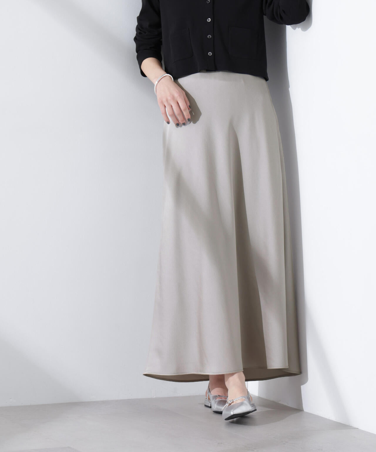サテンバイヤスロングナロースカート 6695130312