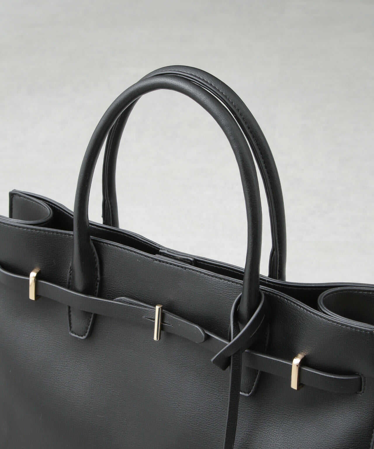 ターンロックベルトビッグトートバッグ 6695132304