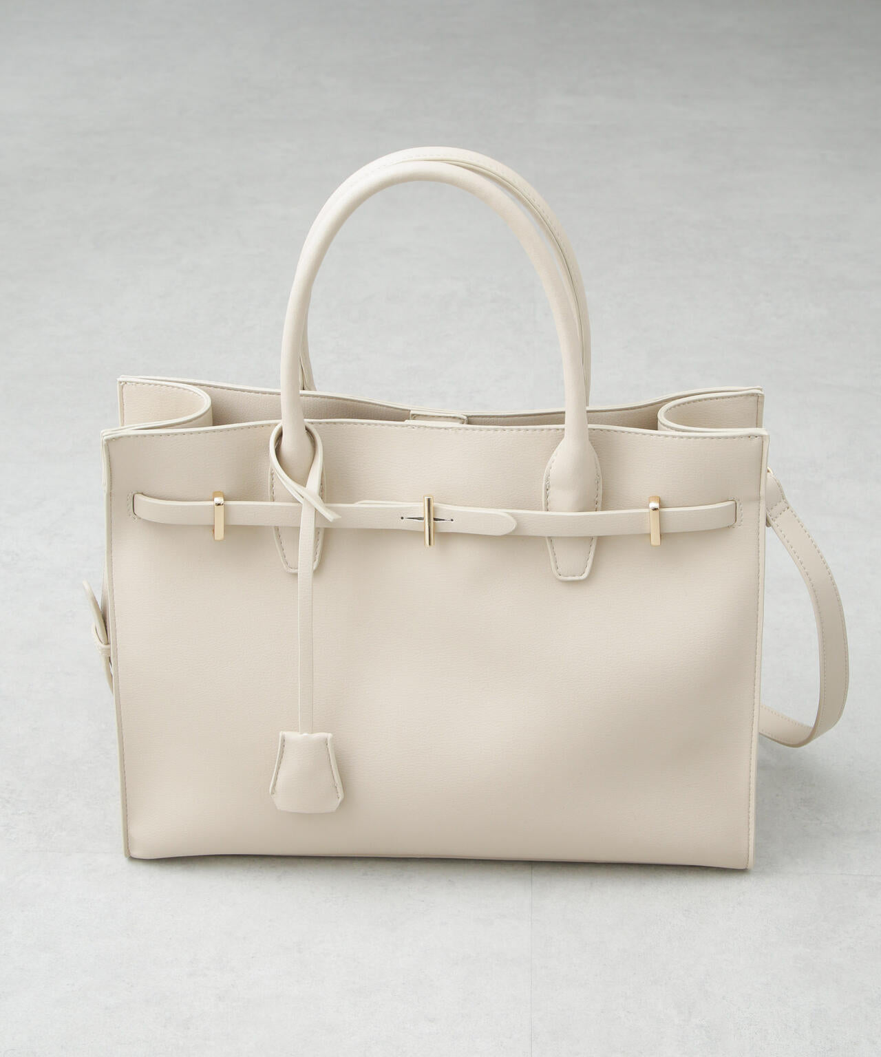 ターンロックベルトビッグトートバッグ 6695132304