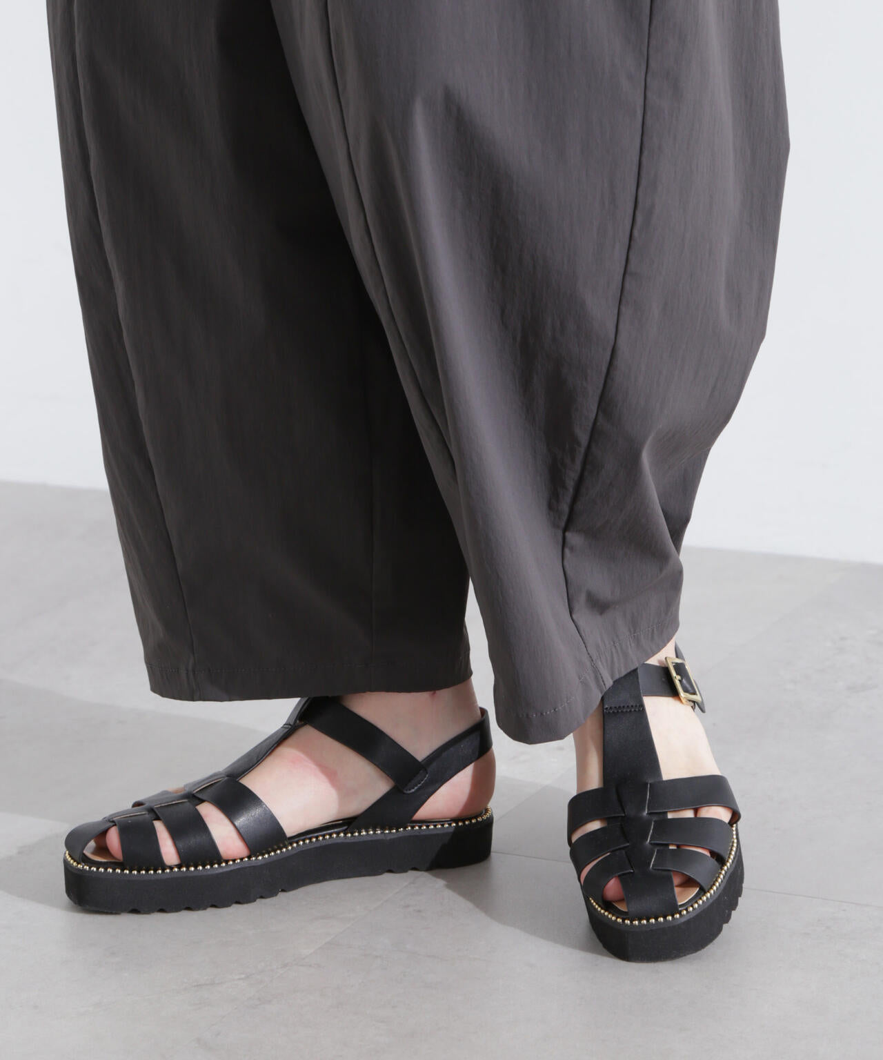 プラットフォームグルカサンダル 6695133303