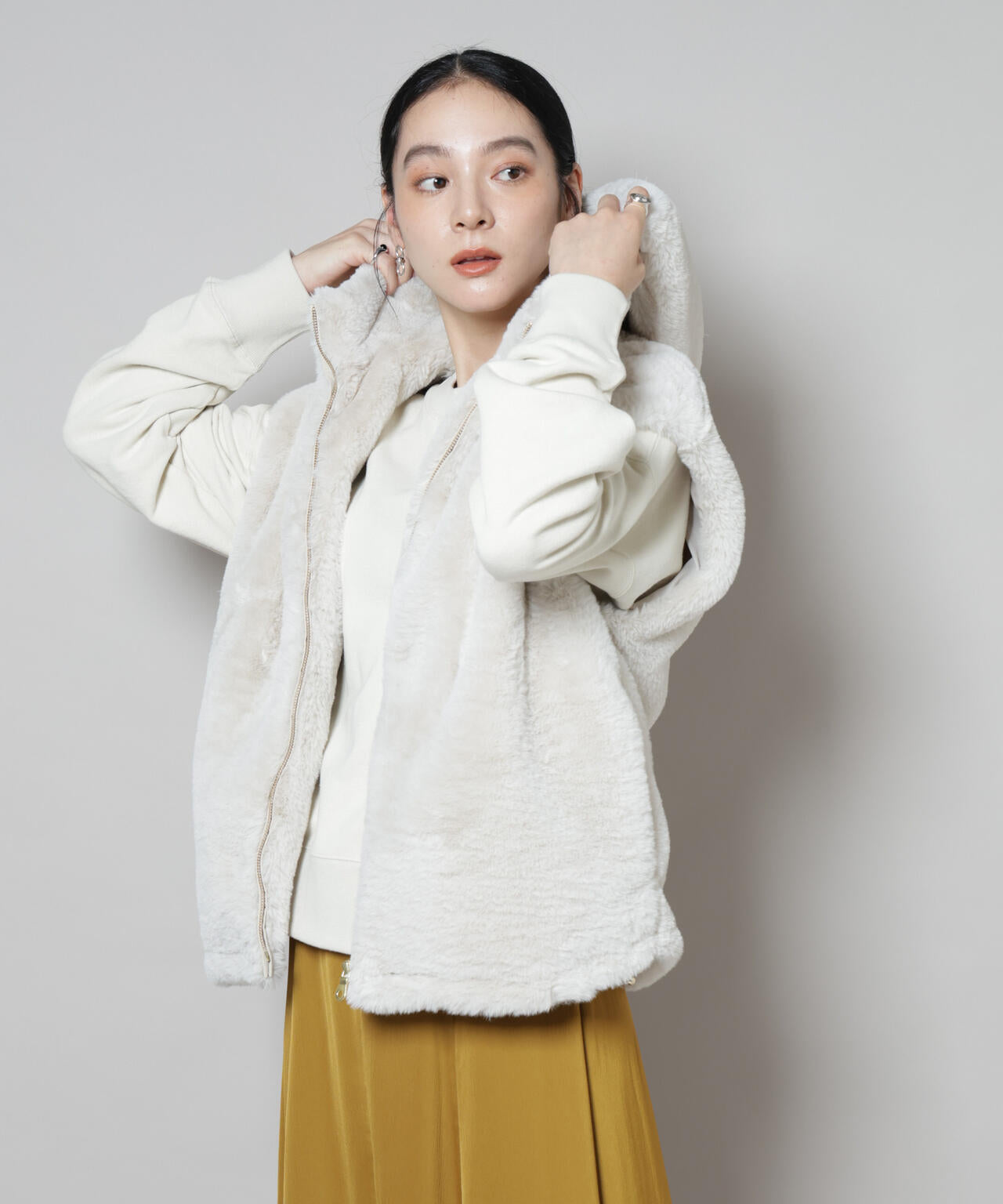 フェイクファーフードベスト 6695216305