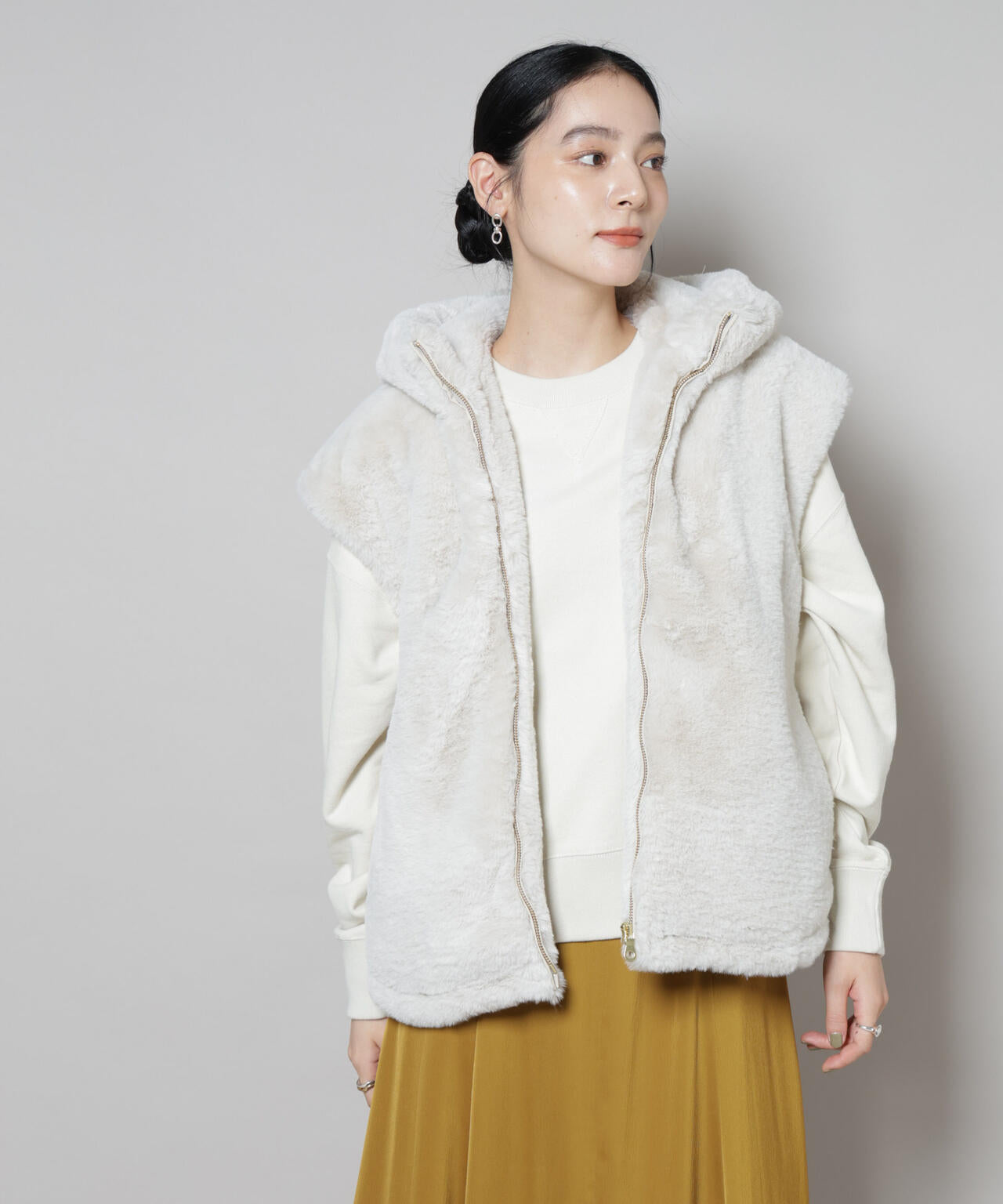 フェイクファーフードベスト 6695216305