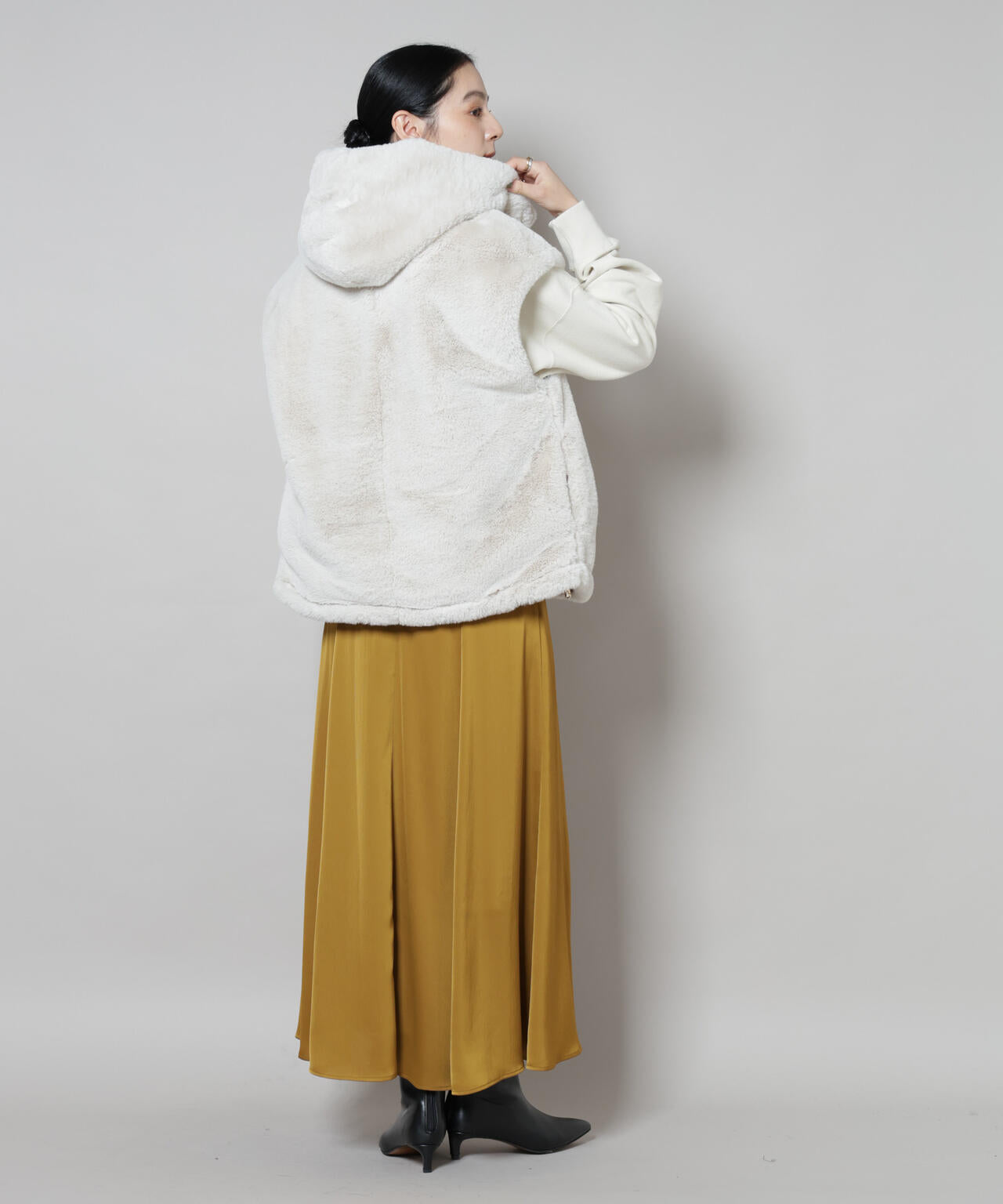 フェイクファーフードベスト 6695216305