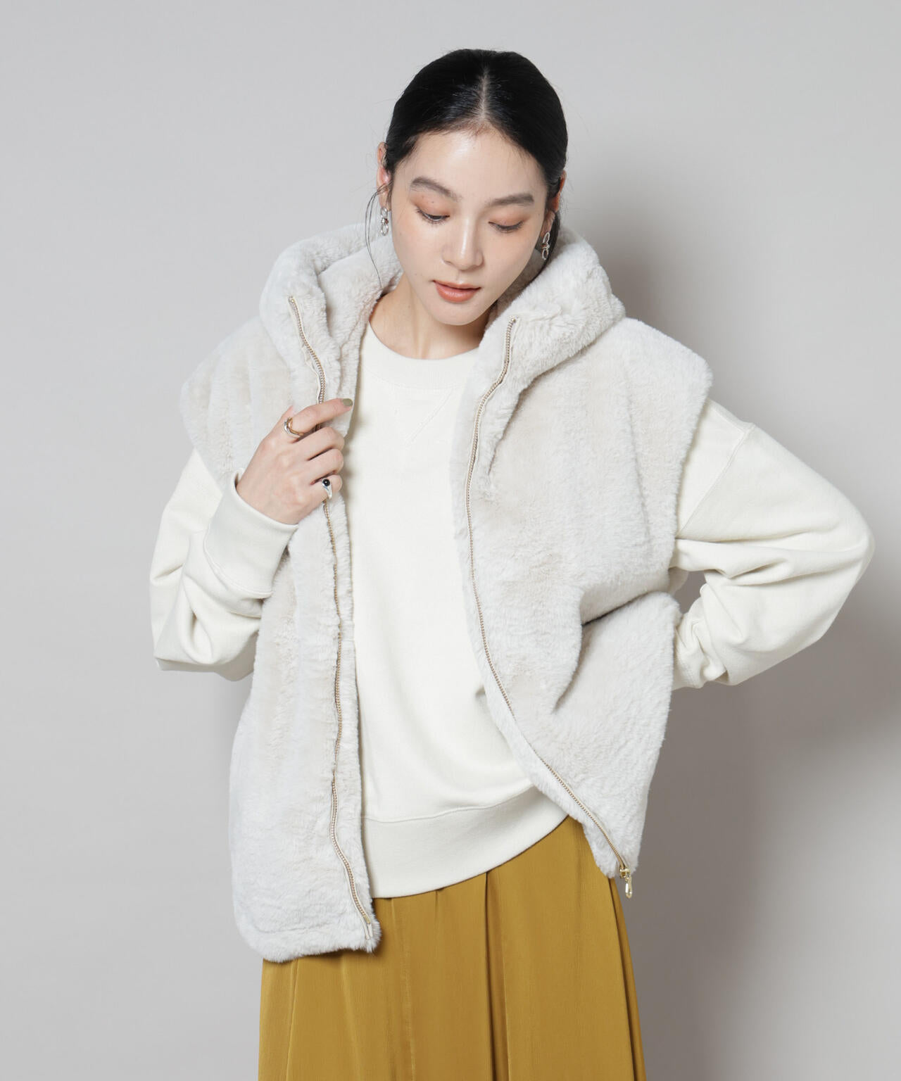 フェイクファーフードベスト 6695216305