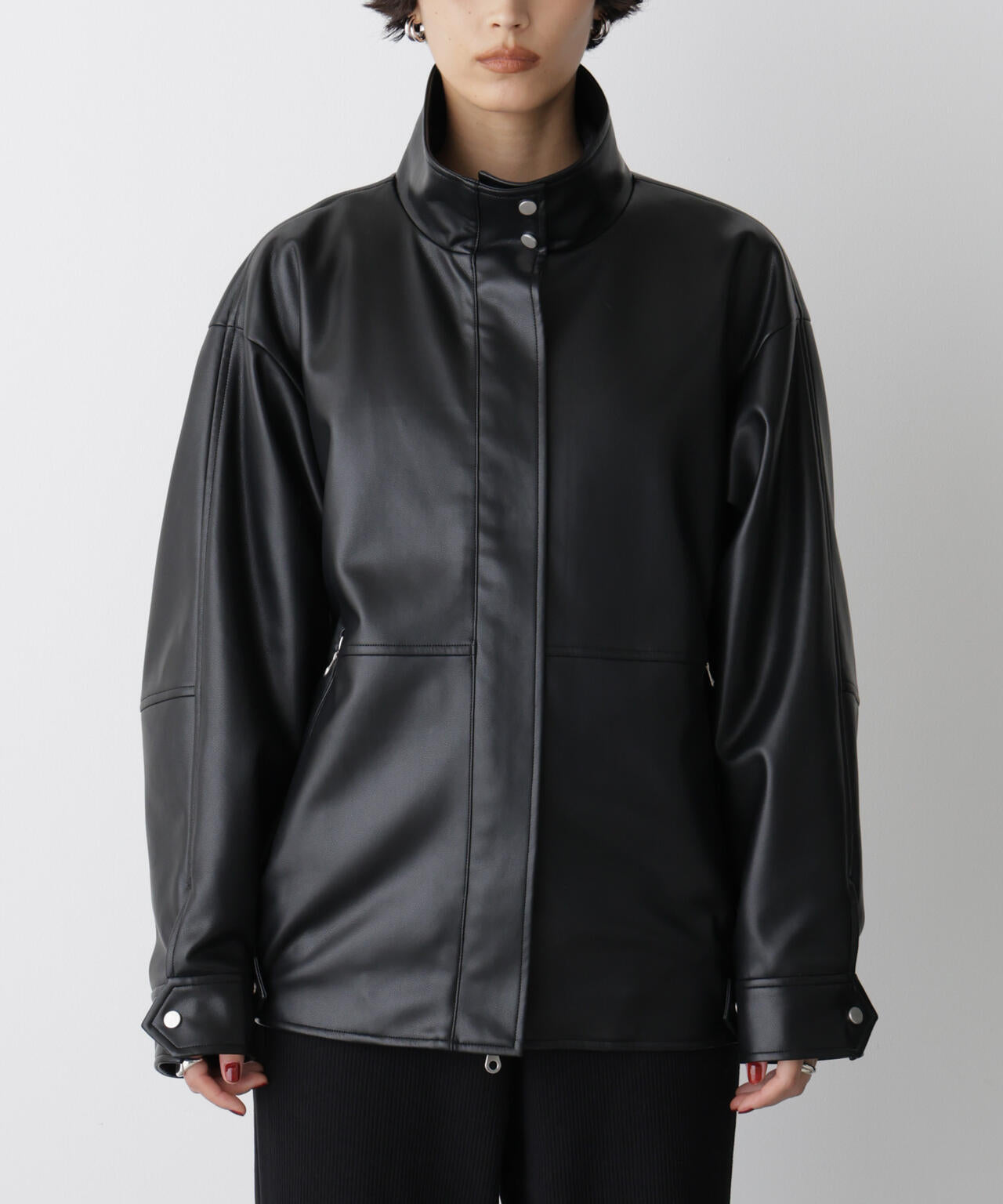 「STEVELOUR」スタンドフェイクレザージップブルゾン 6695216311