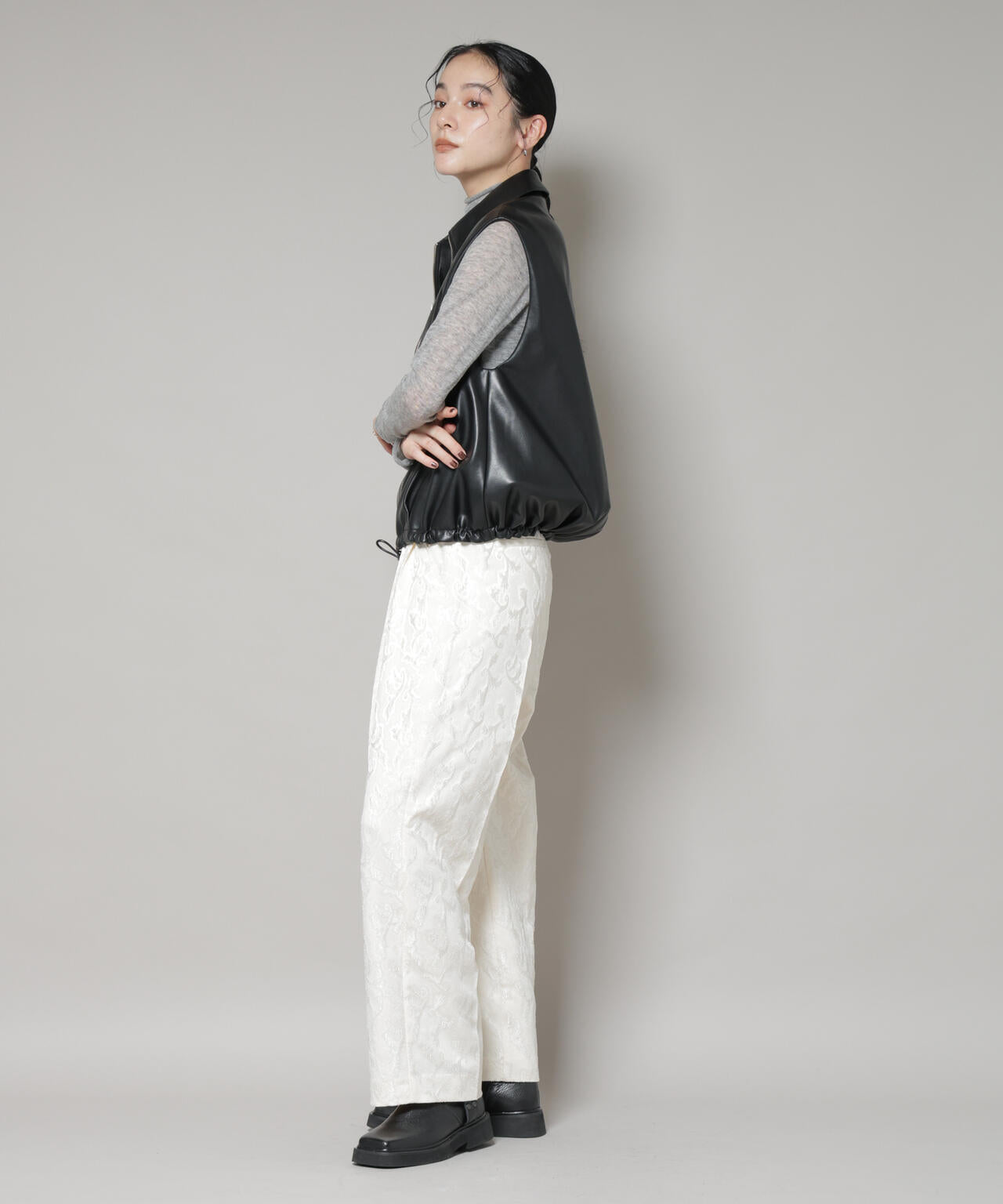 フェイクレザードロストヘムベスト 6695216312