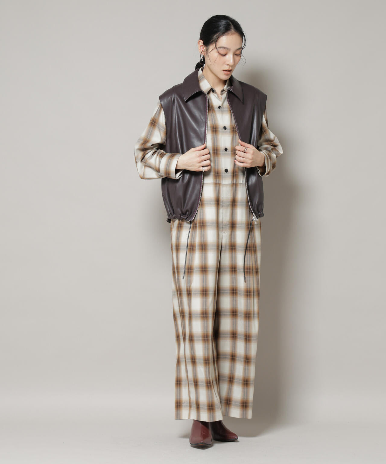 フェイクレザードロストヘムベスト 6695216312