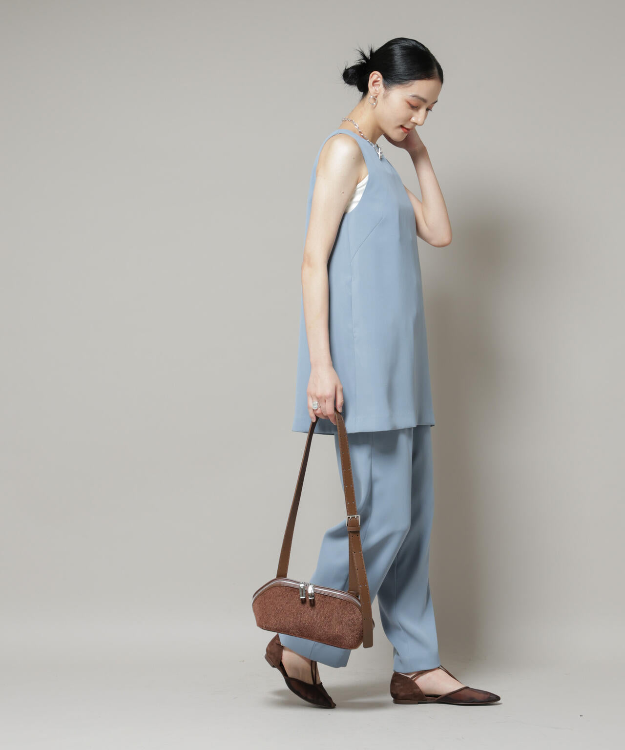 ダブルクロスノースリーブブラウス×パンツセットアップ 6695219309