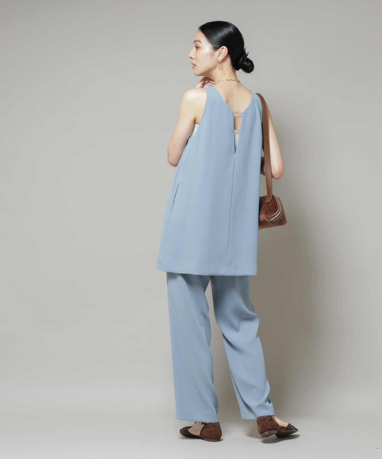 ダブルクロスノースリーブブラウス×パンツセットアップ 6695219309