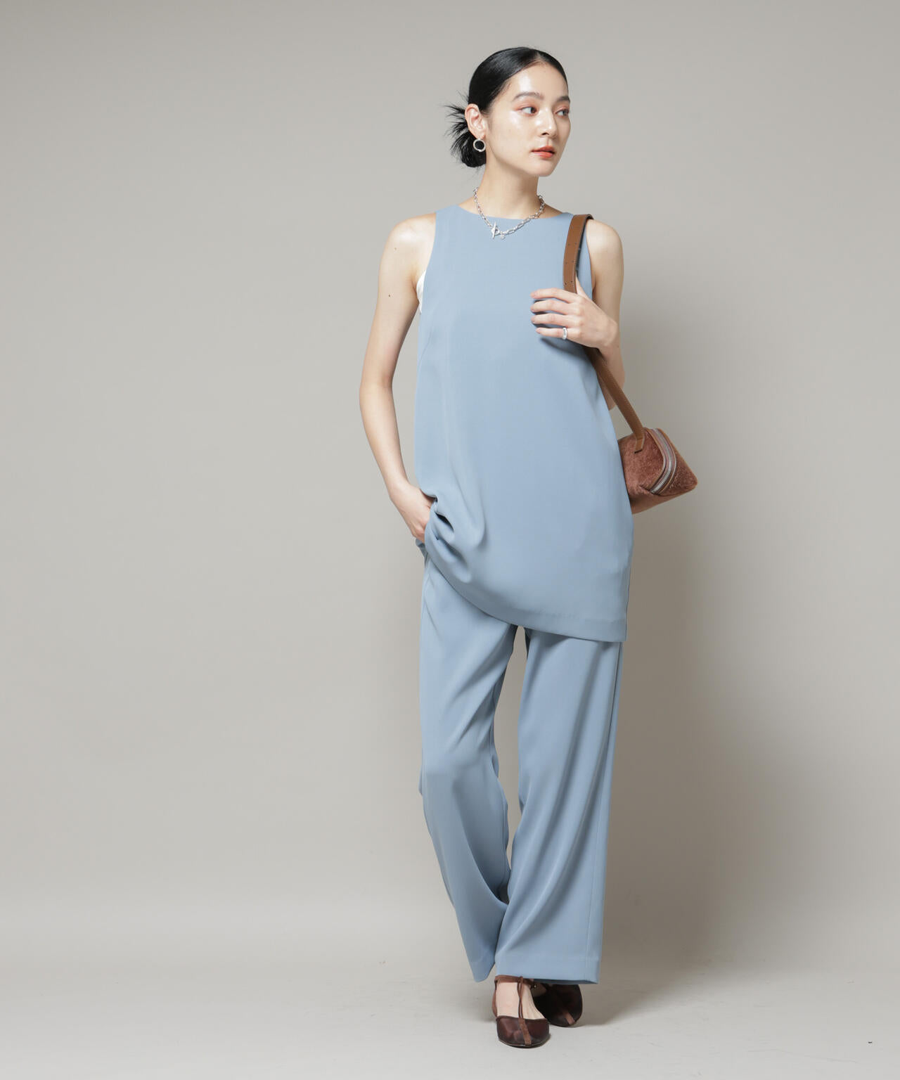 ダブルクロスノースリーブブラウス×パンツセットアップ 6695219309