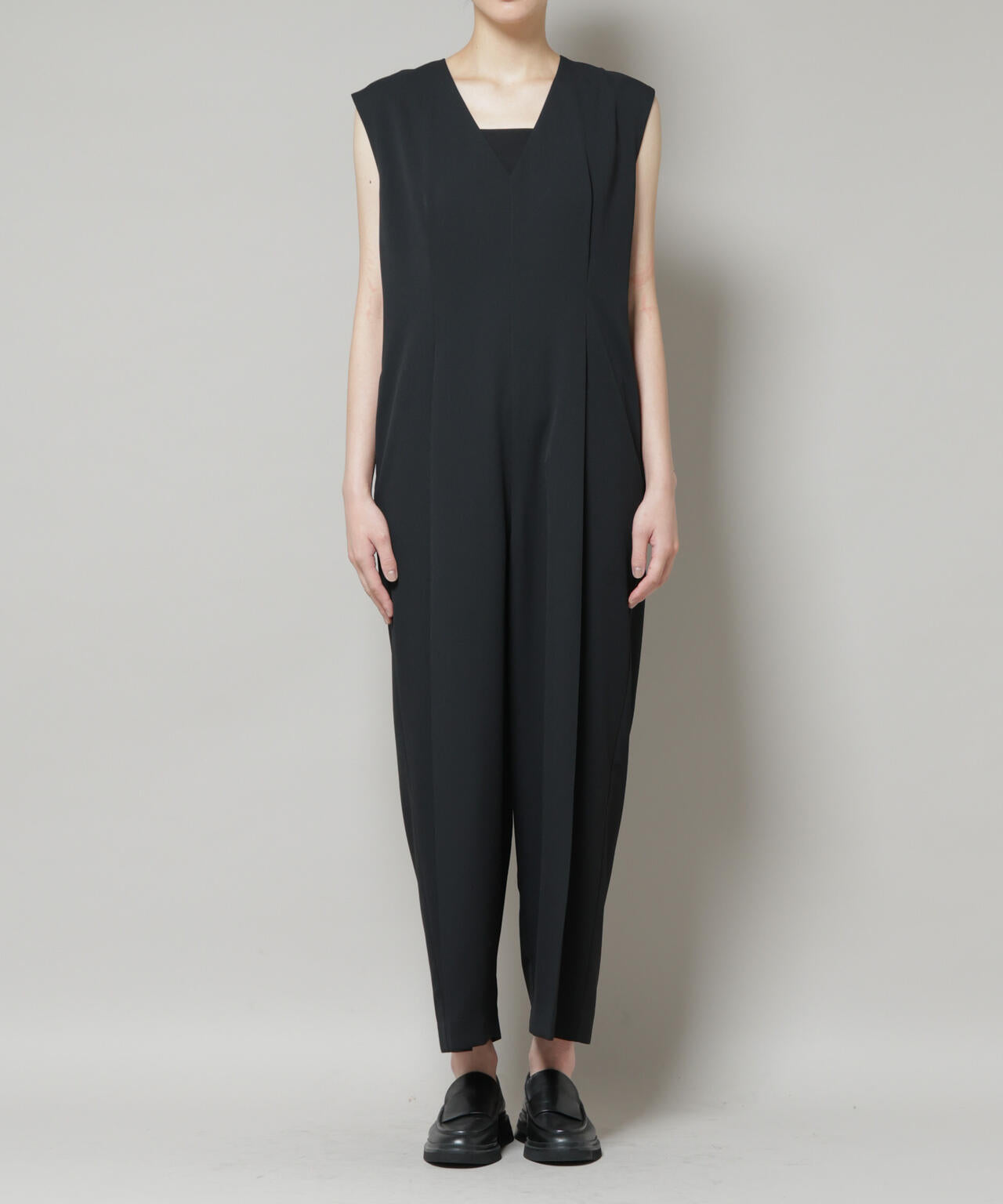 Vネックオールインワン 6695219311