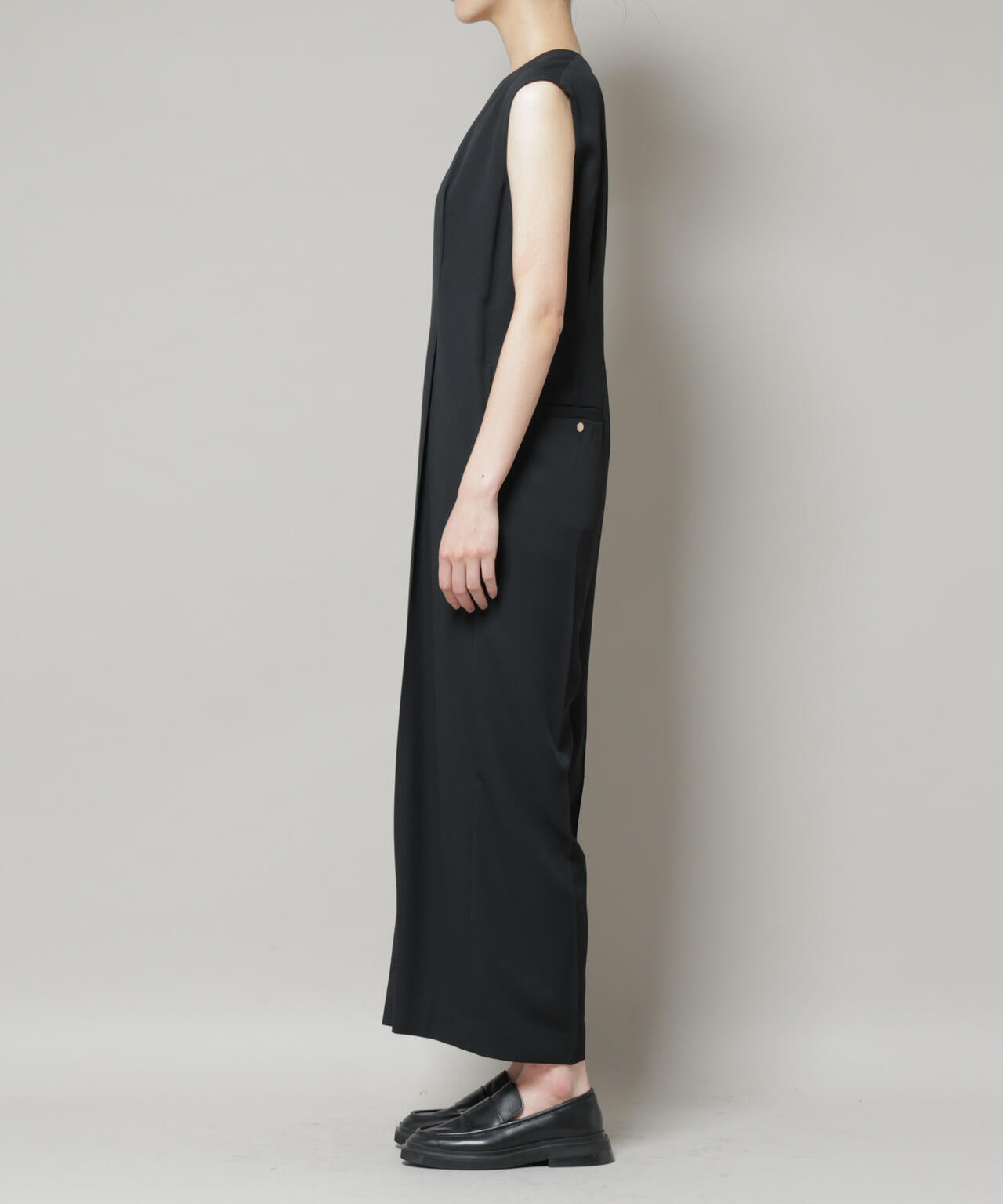 Vネックオールインワン 6695219311