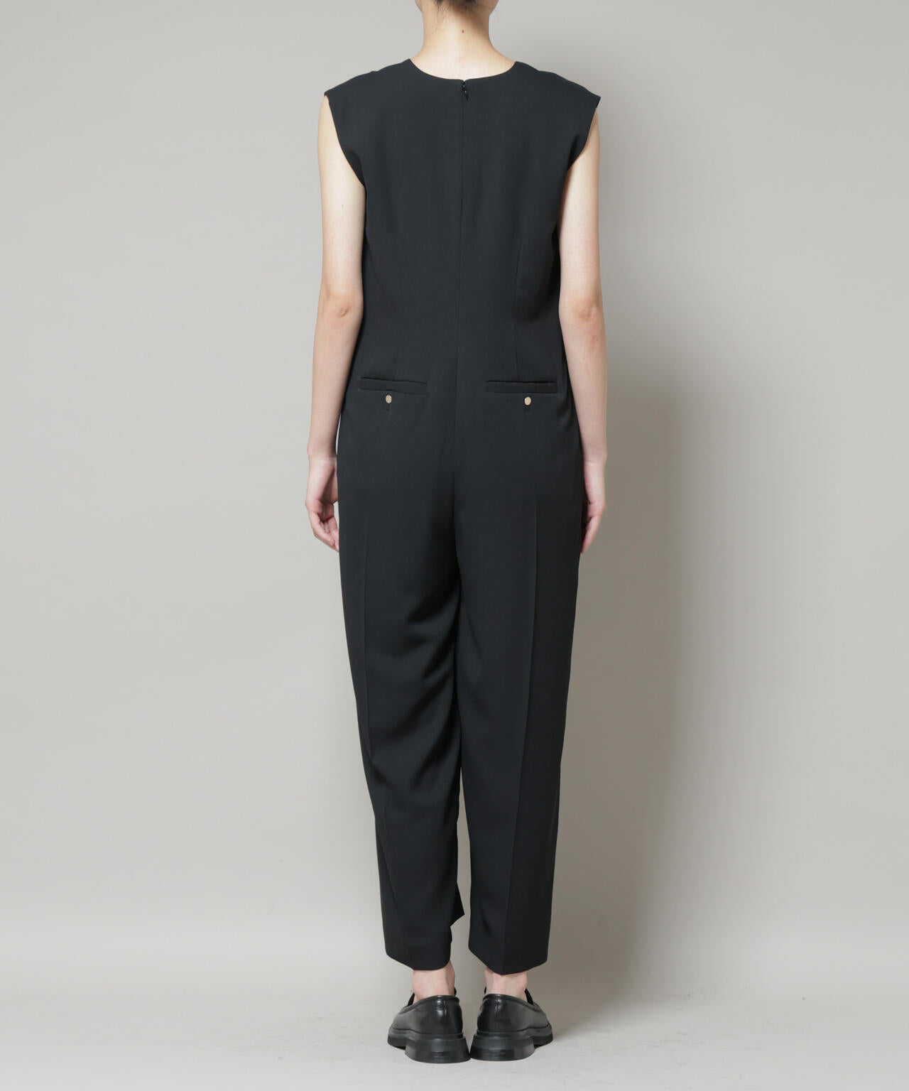 Vネックオールインワン 6695219311